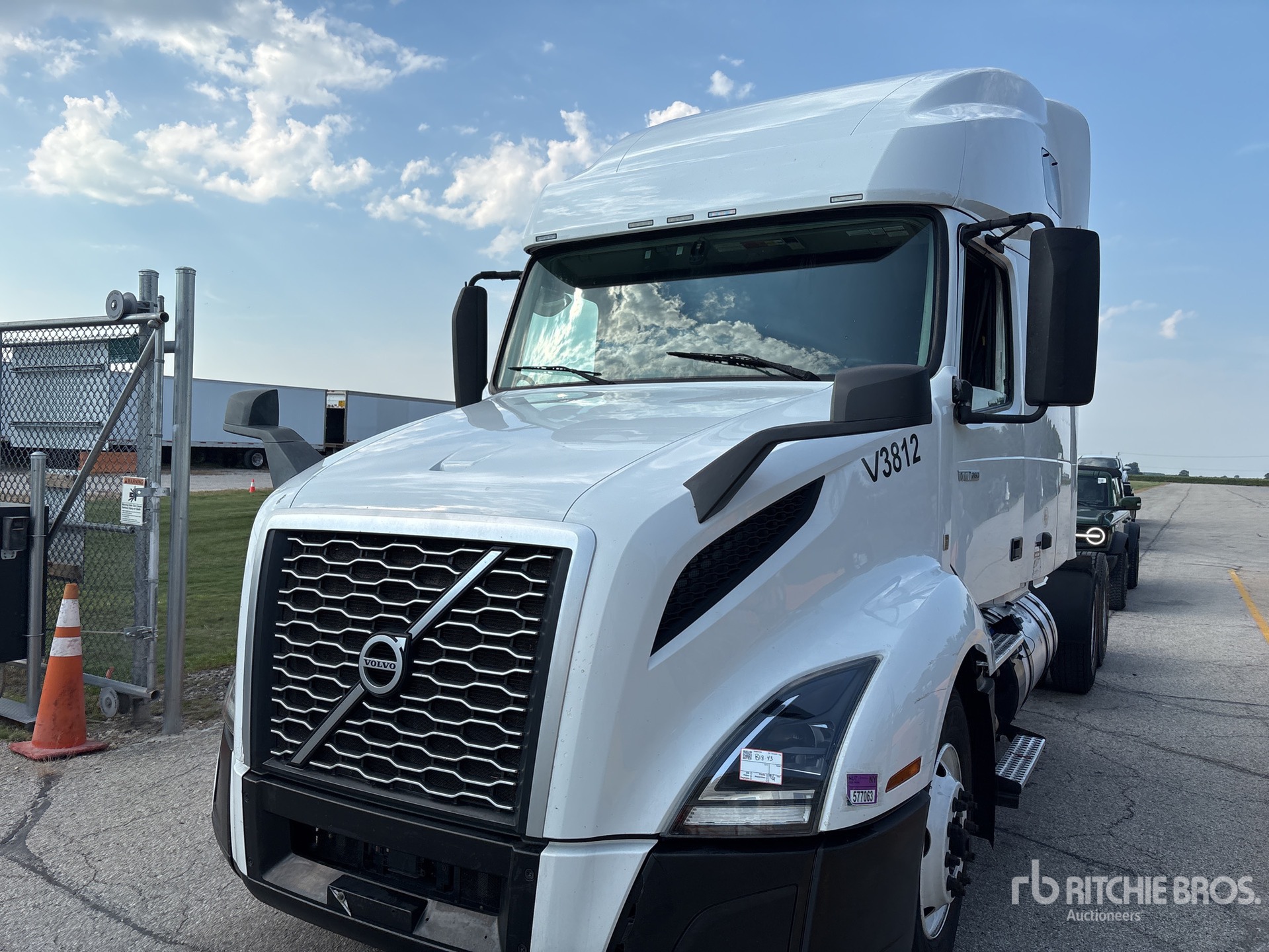 2022 Volvo VNL780