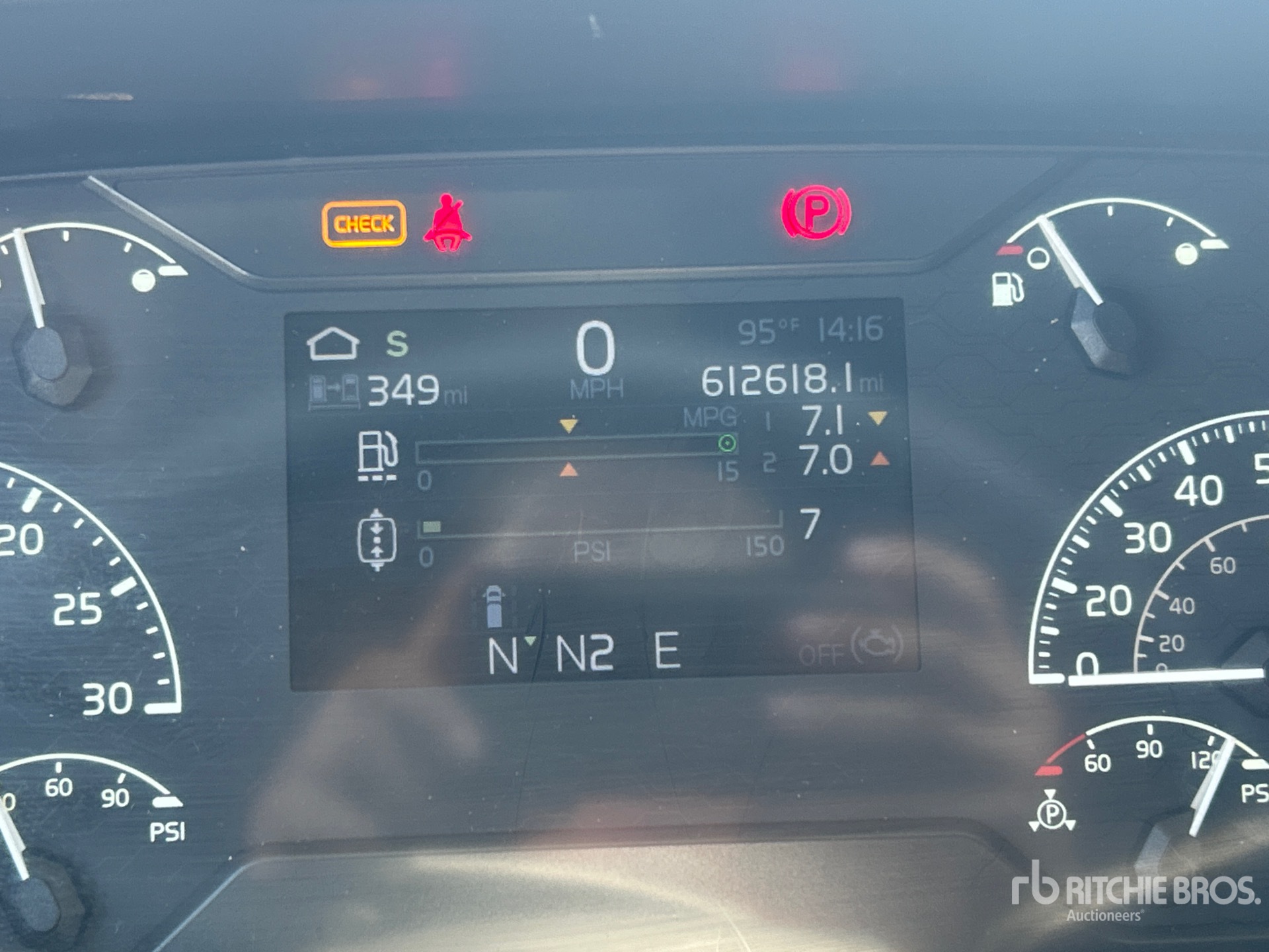 2022 Volvo VNL780