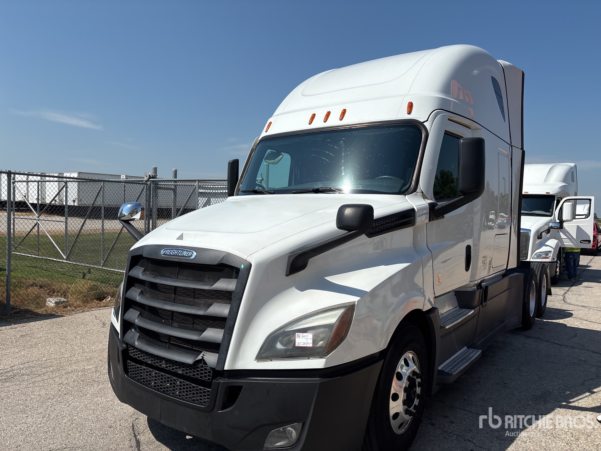 2022 Freightliner CASCADIA 126