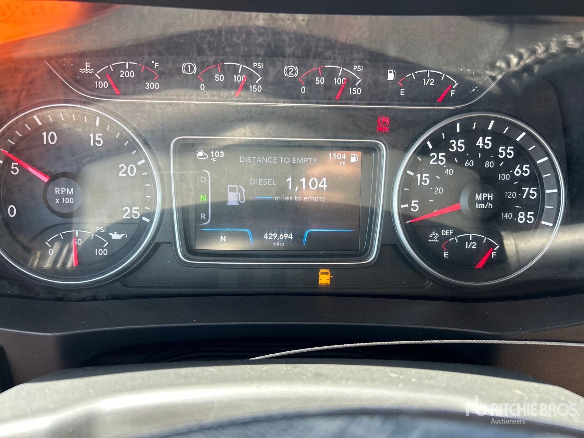 2022 International LT625