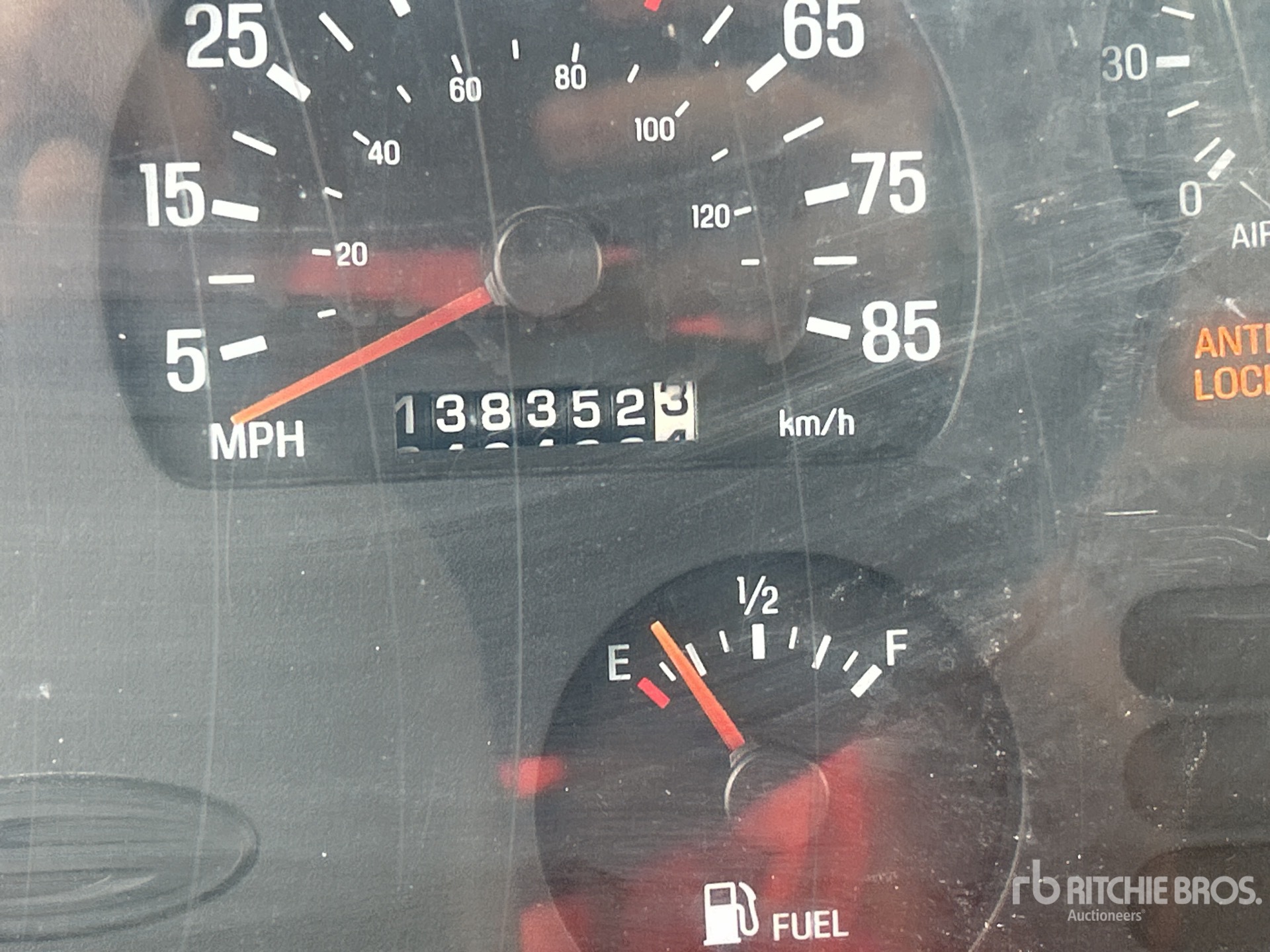 2000 Sterling L7500