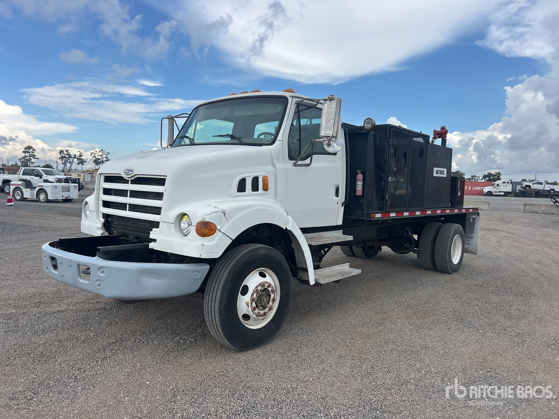 Photo of 2000 Sterling L7500