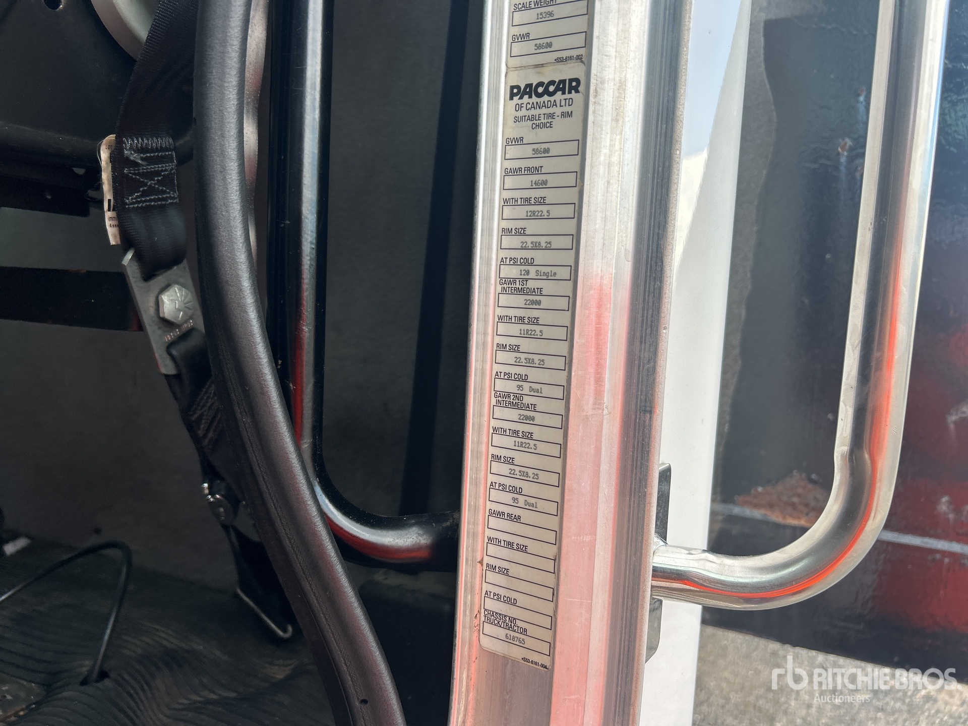 2019 Peterbilt 348