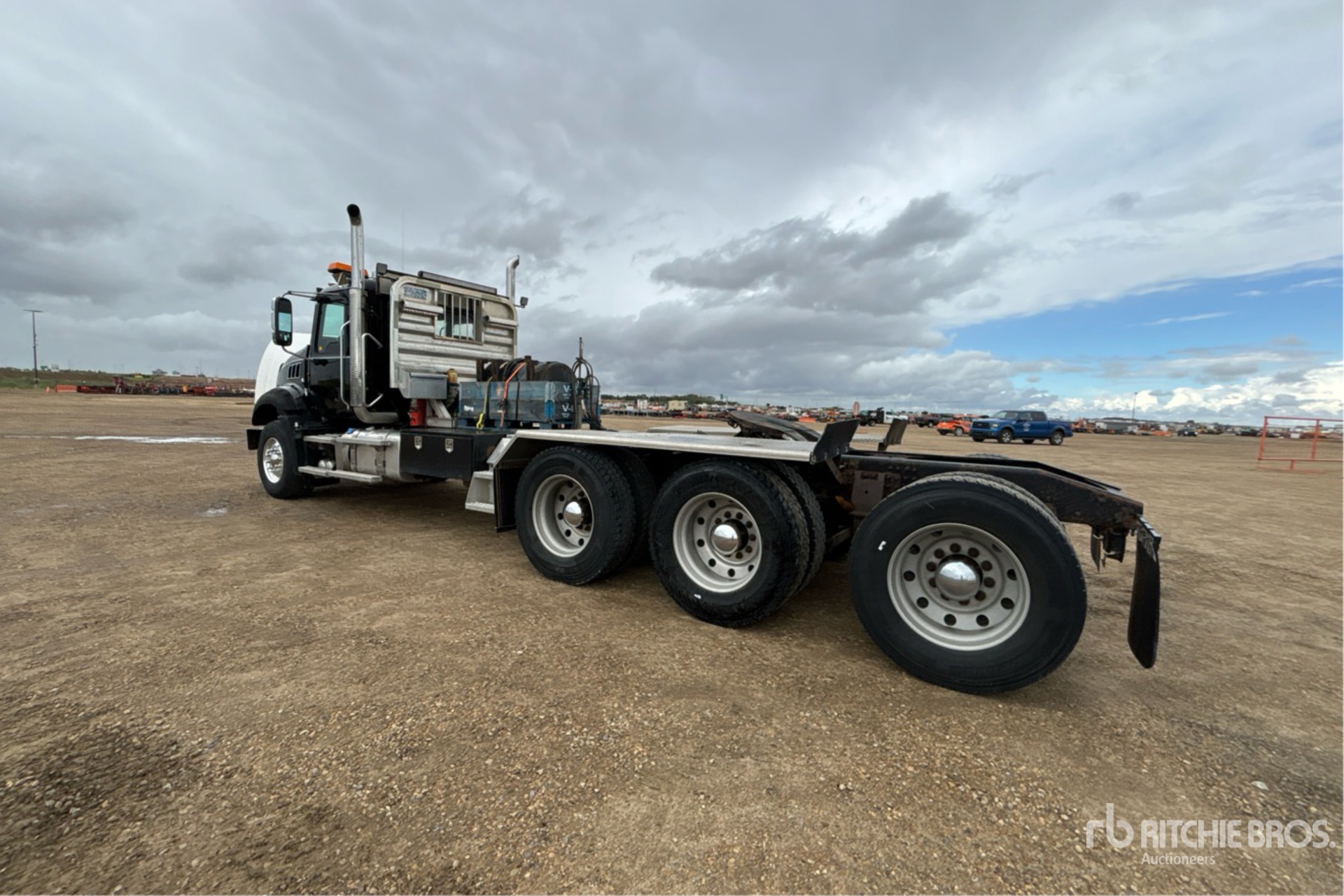 2013 Mack GU814