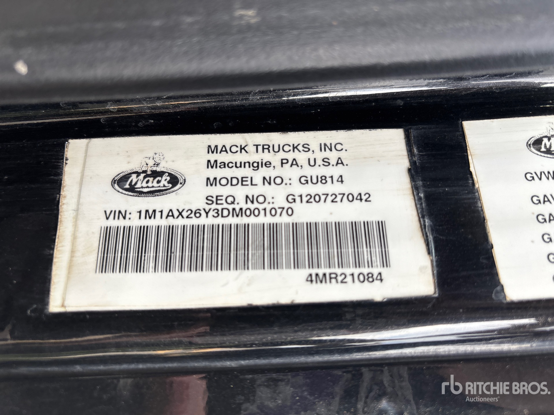 2013 Mack GU814