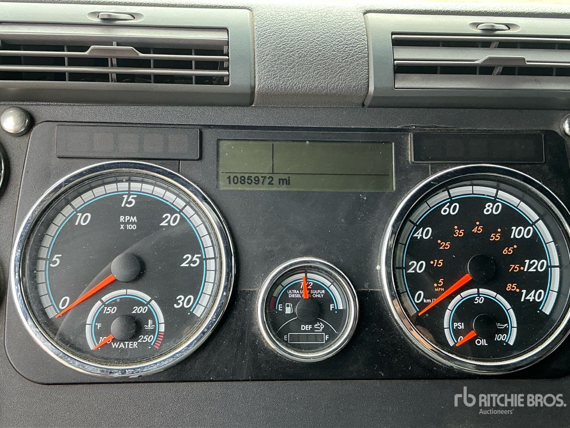 2015 Freightliner CASCADIA 125