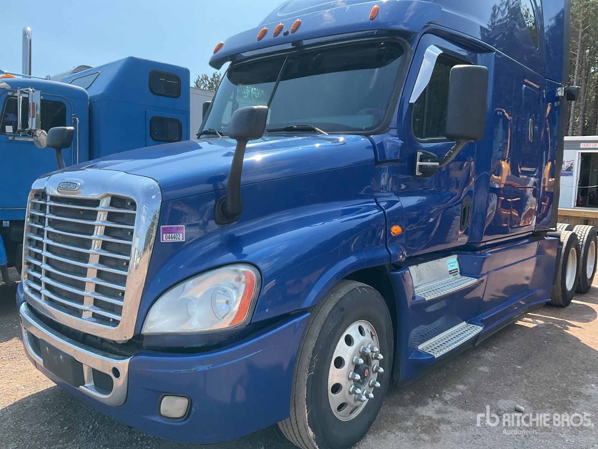 2015 Freightliner CASCADIA 125