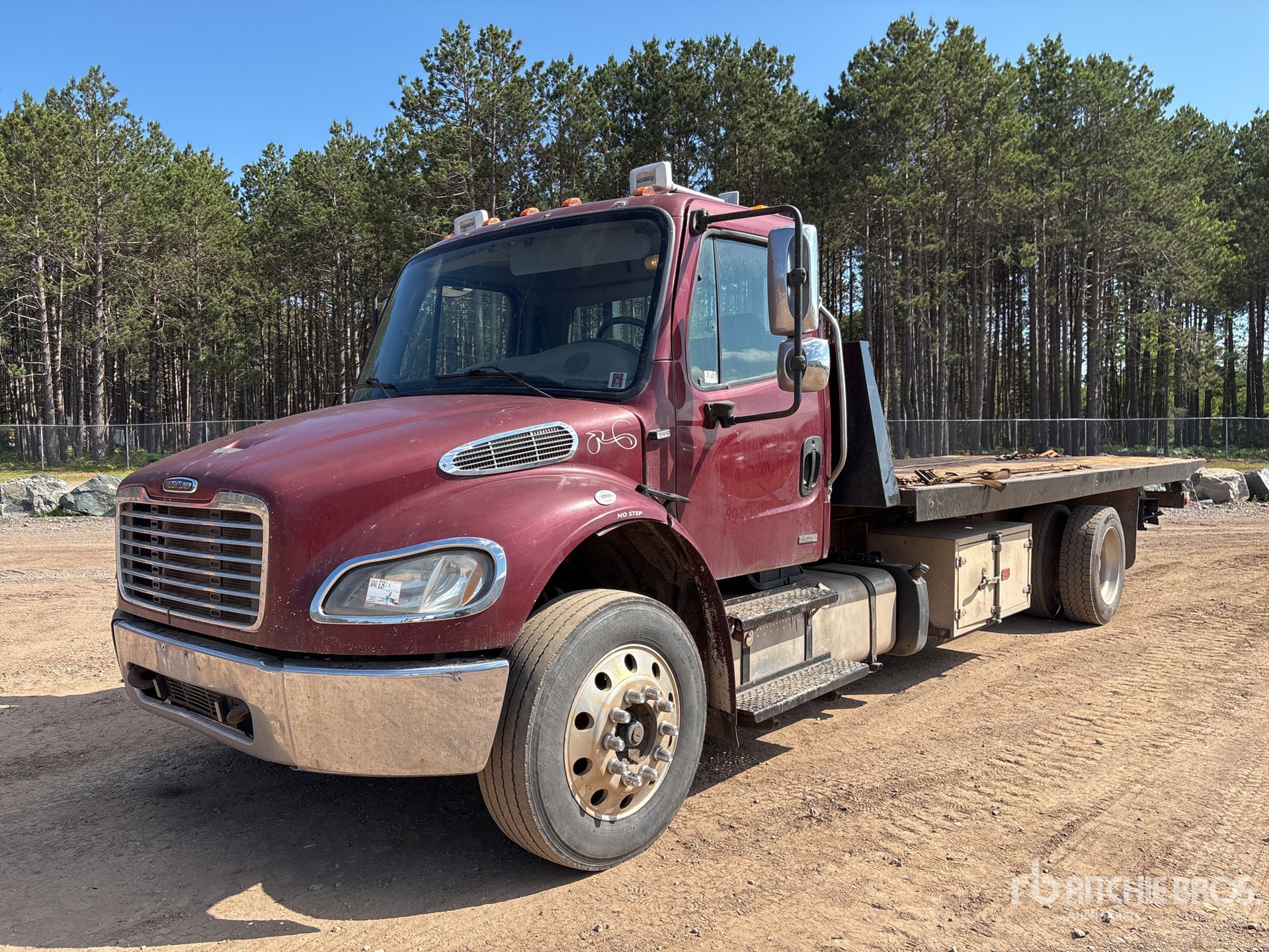 Photo of 2013 Freightliner M2106