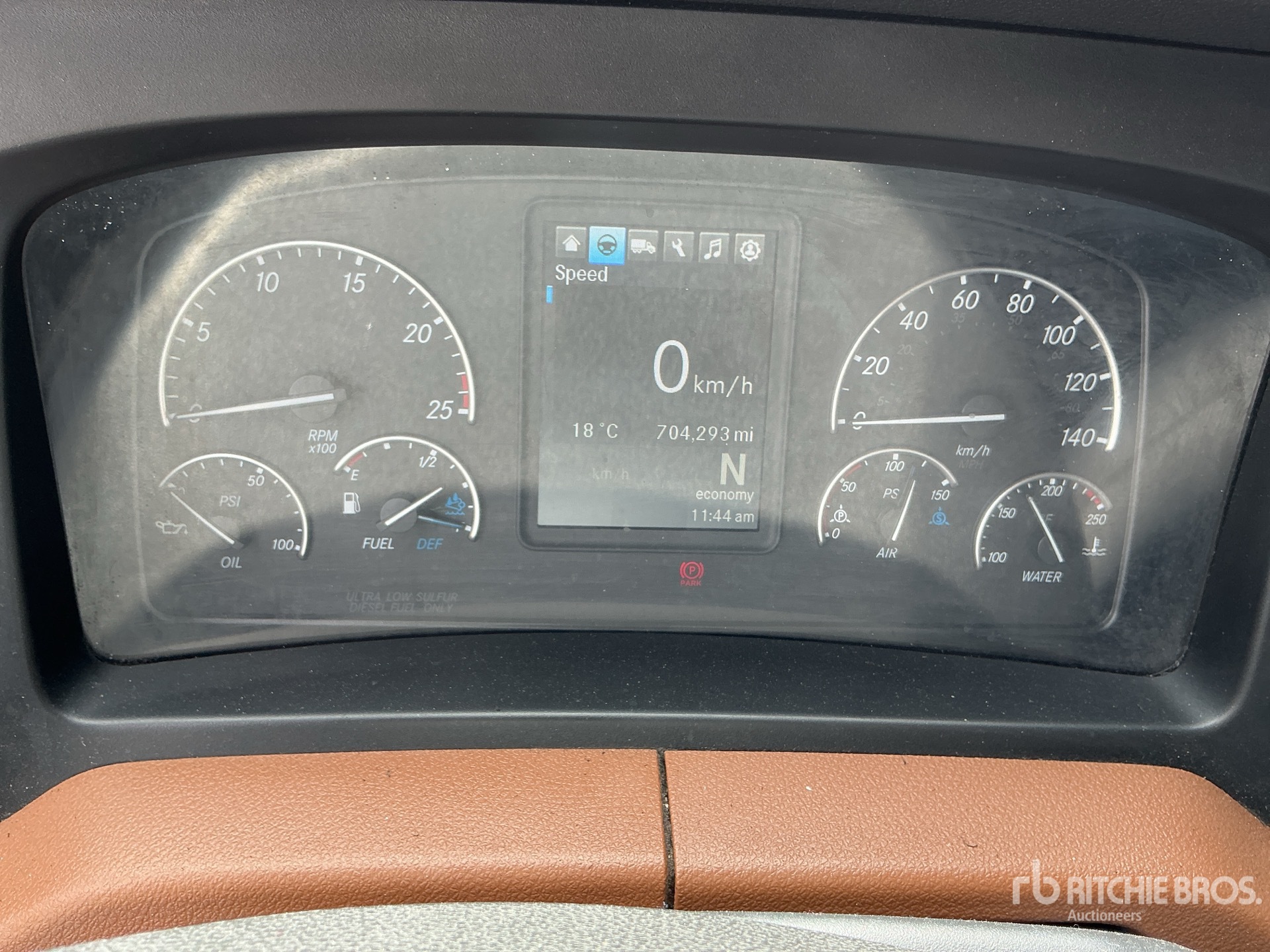 2020 Freightliner CASCADIA 126
