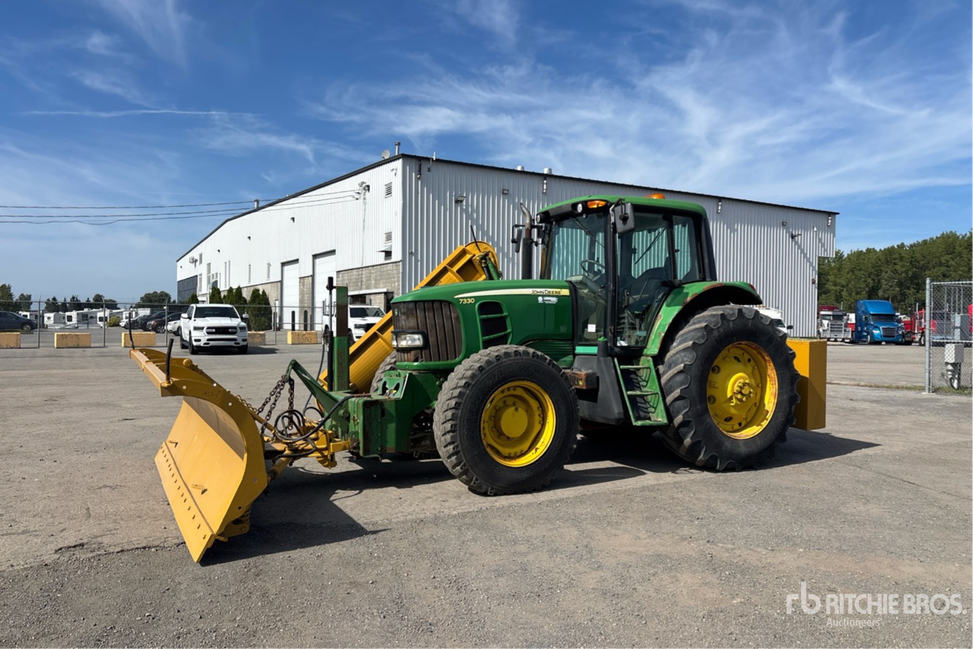 2008 John Deere 7330