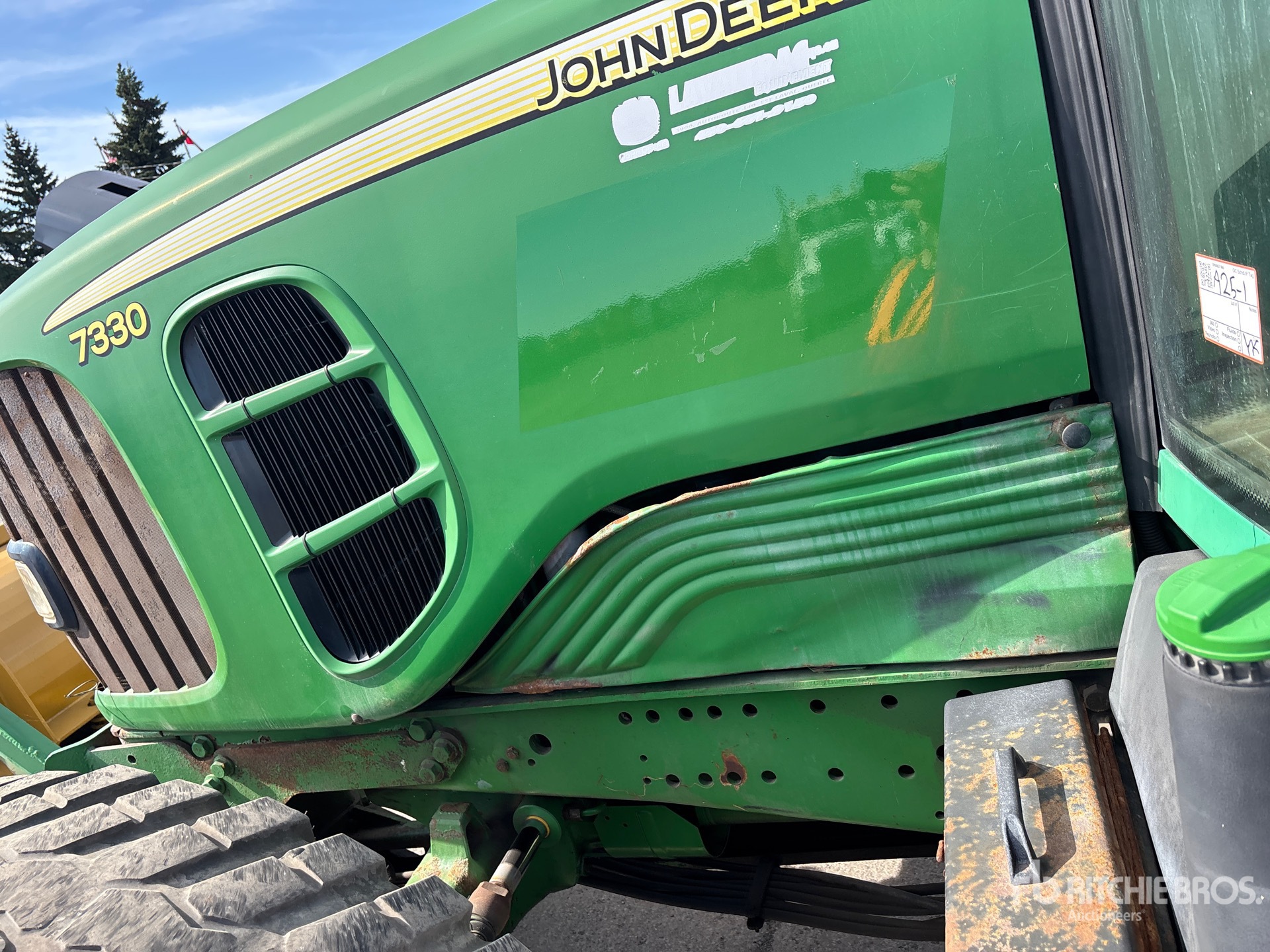 2008 John Deere 7330