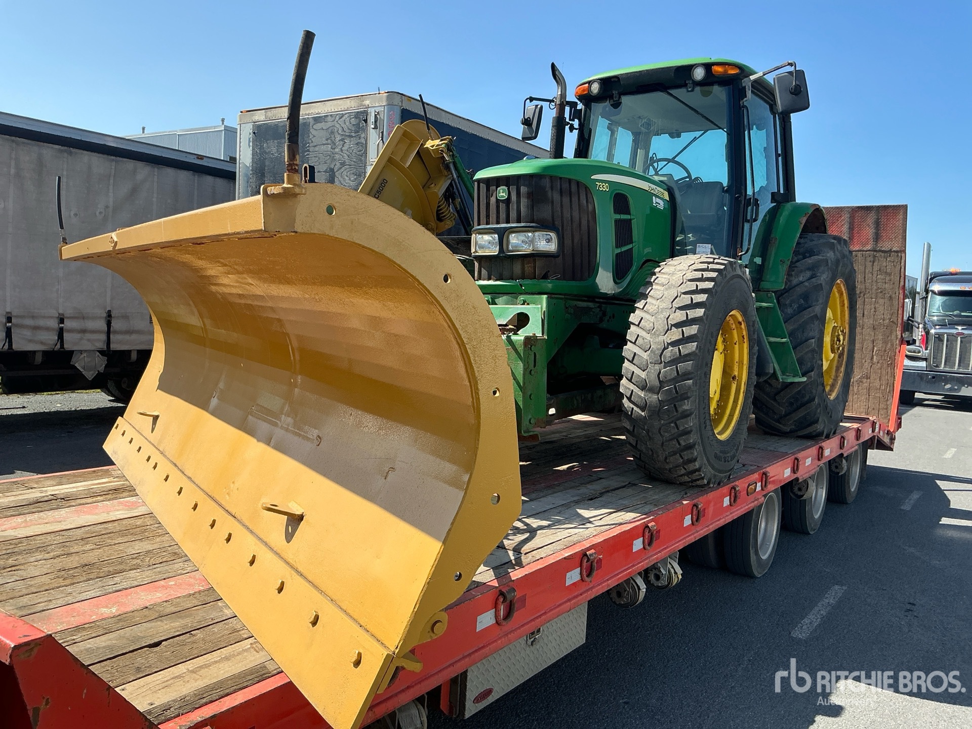 2008 John Deere 7330