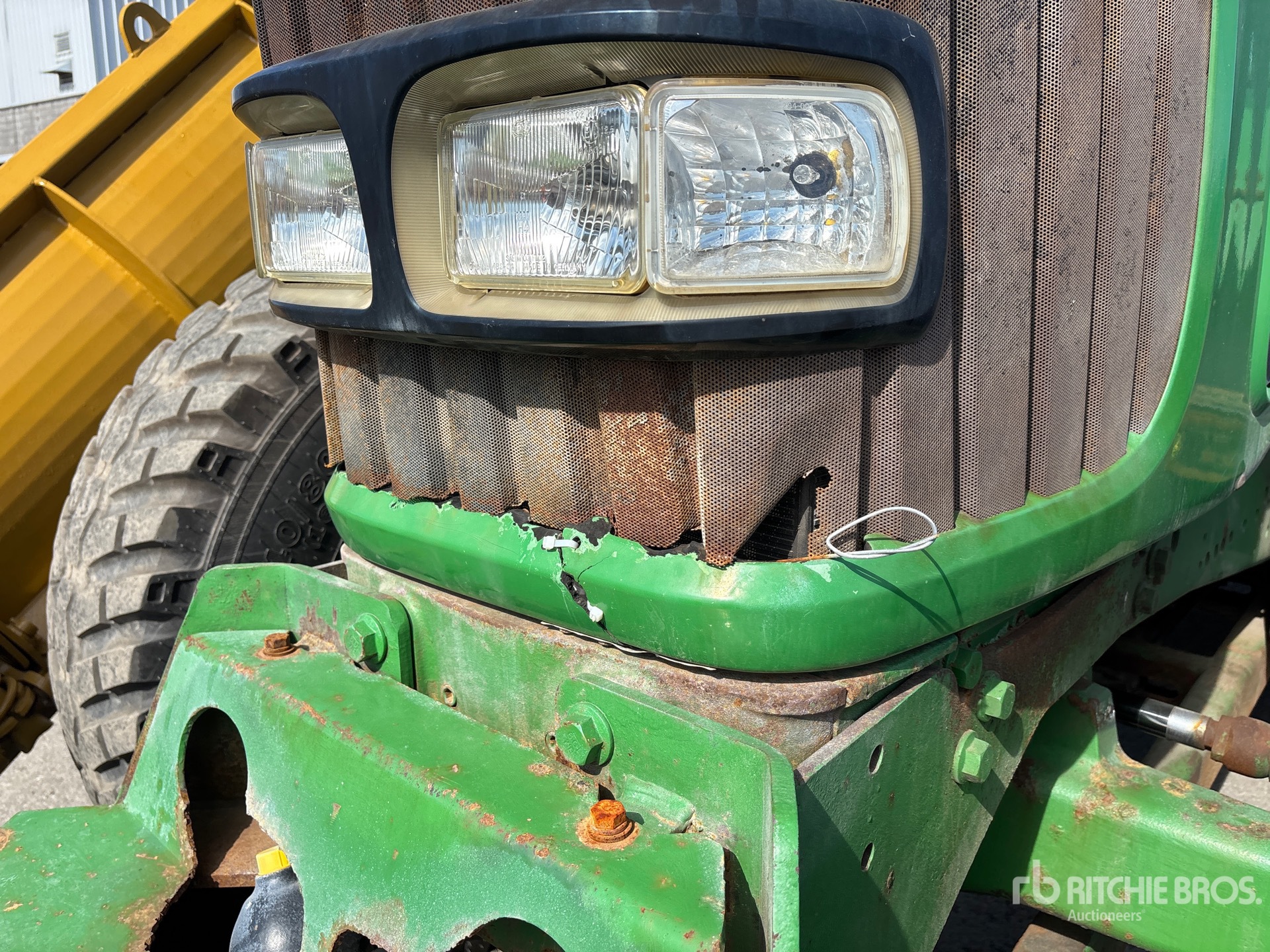 2008 John Deere 7330