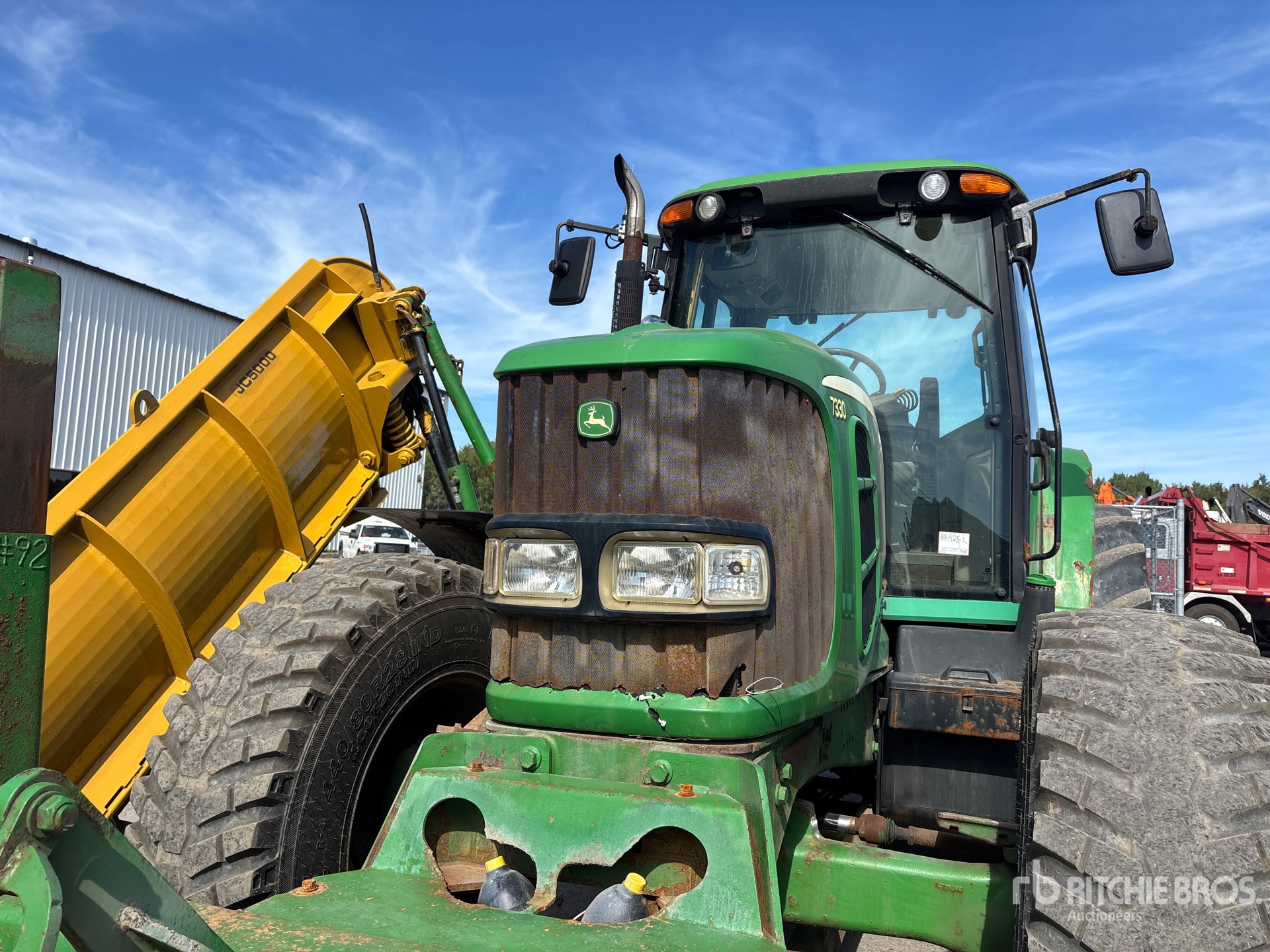 2008 John Deere 7330