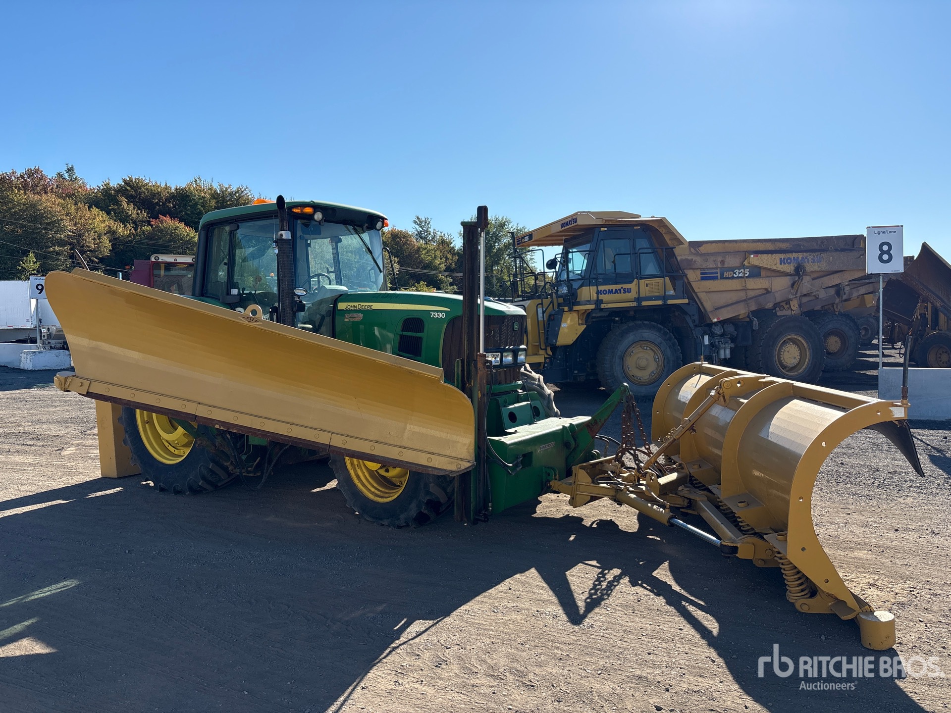2011 John Deere 7330