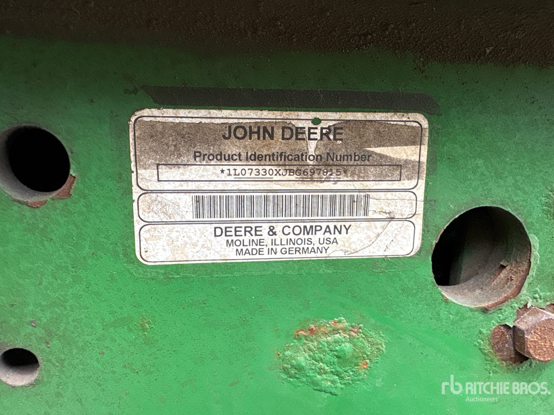 2011 John Deere 7330