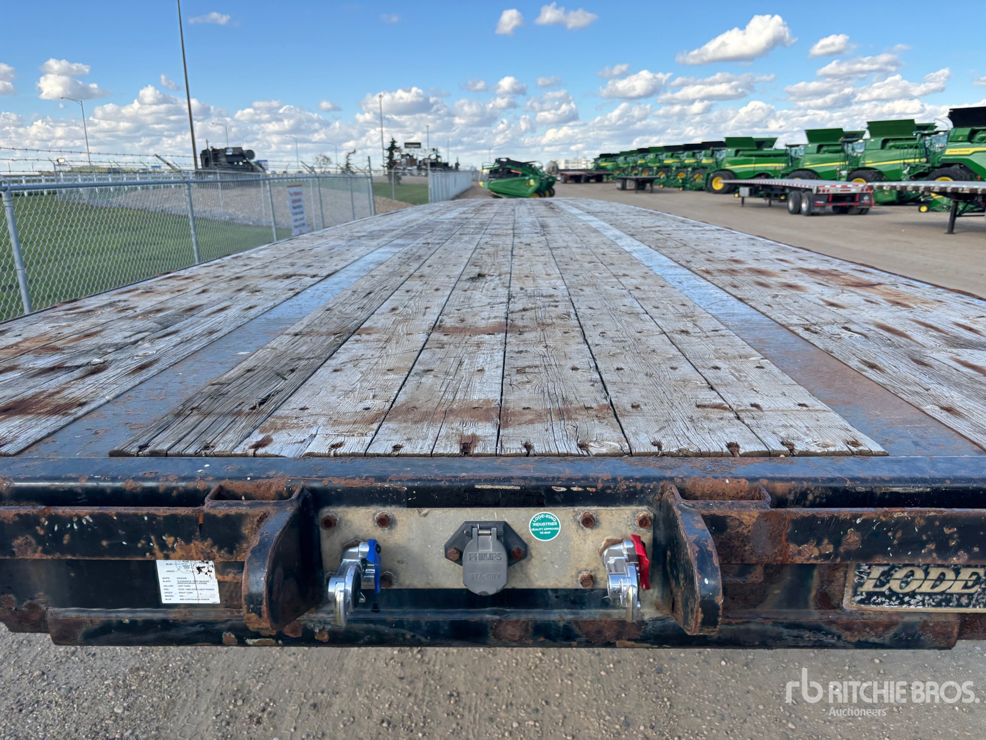 2005 Load King  53 FT TRI/A