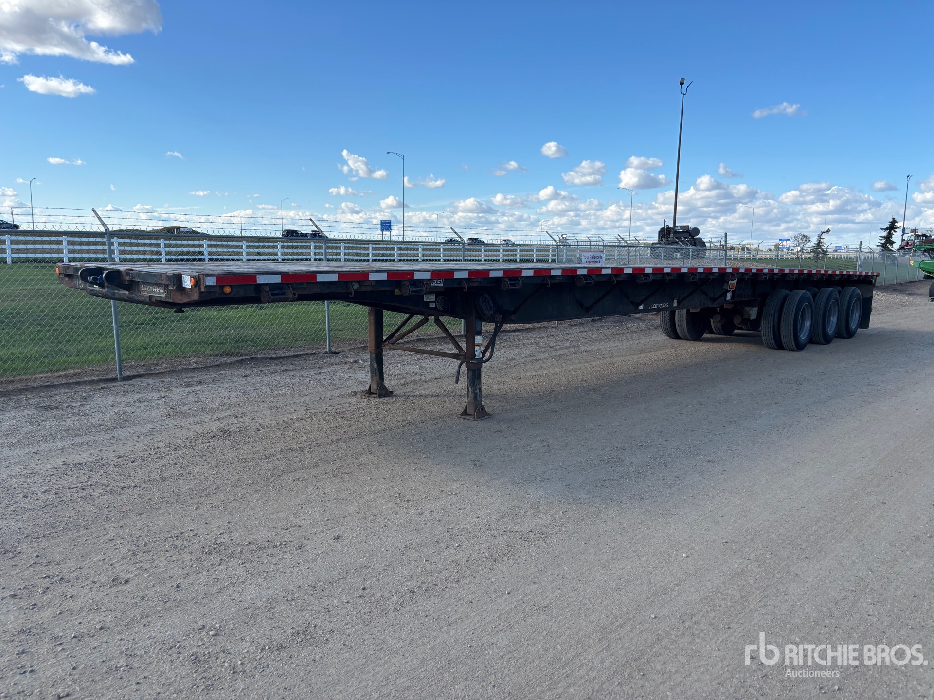 Photo of 2005 Load King  53 ft Tri/A