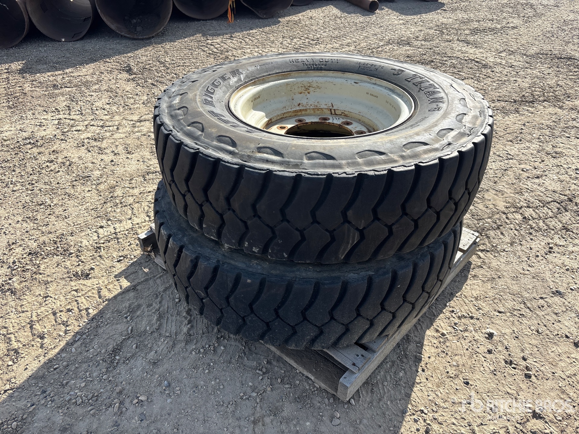 Titan QUANTITY OF (2) 13.00-24