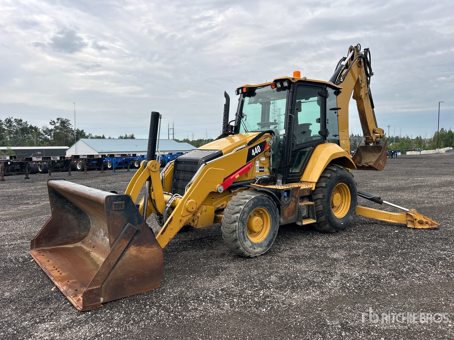 Photo of 2019 Caterpillar 440
