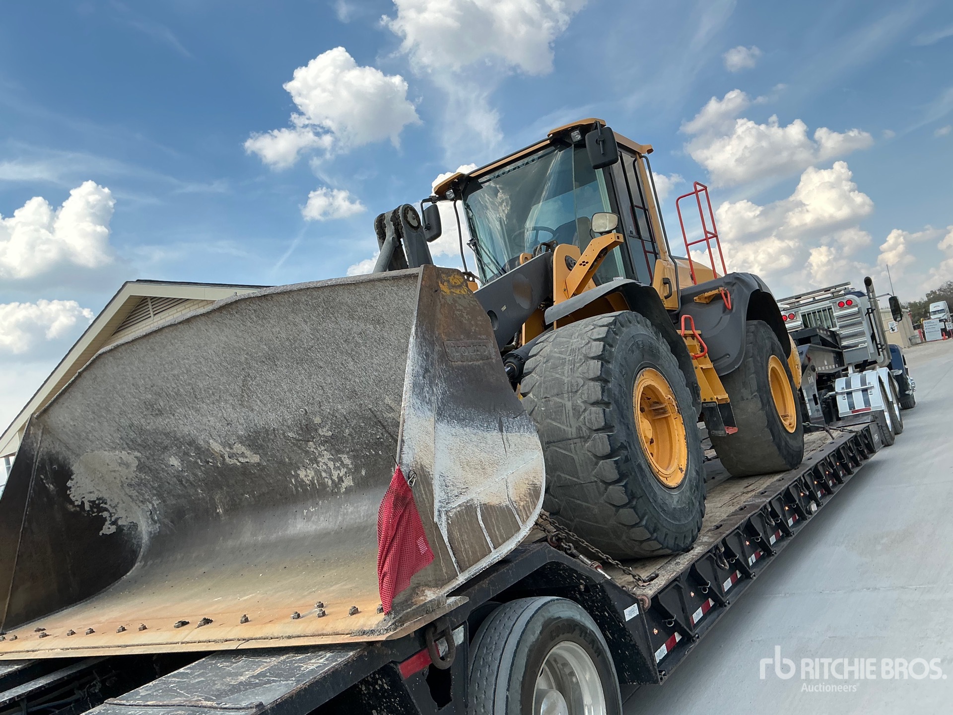2017 Volvo L110H