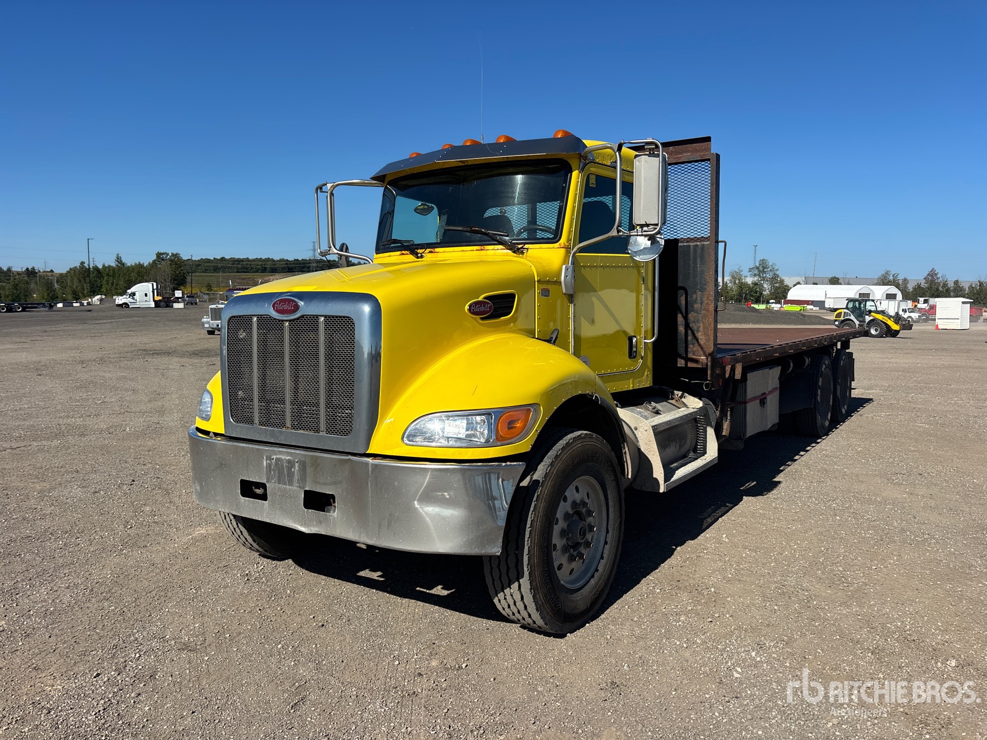 2014 Peterbilt 348