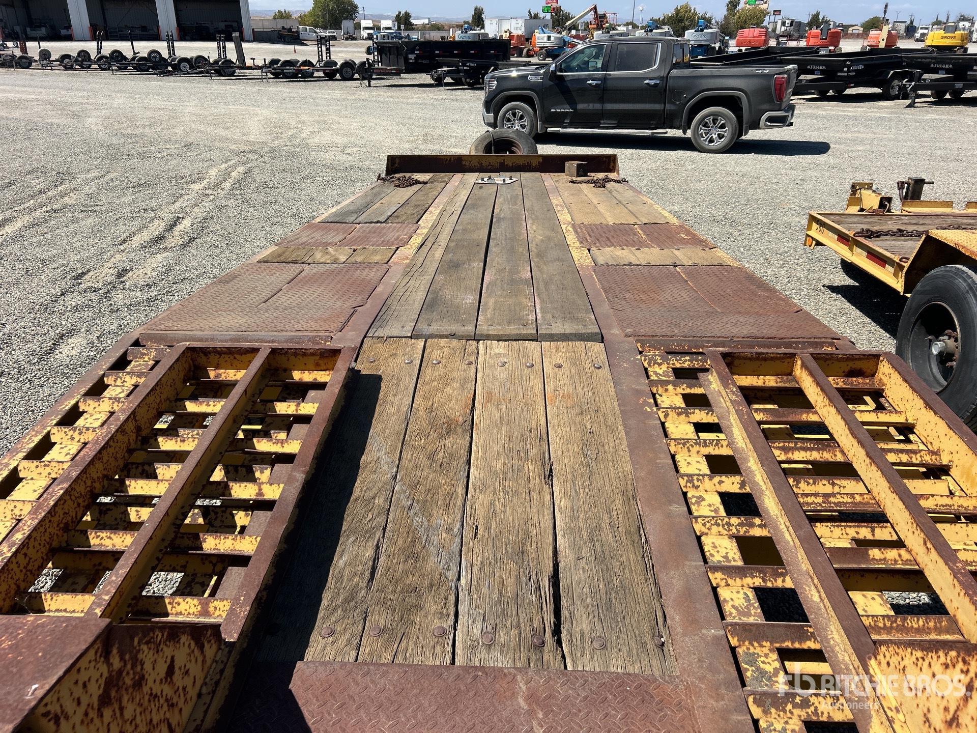 1997 Interstate 24 ft T/A