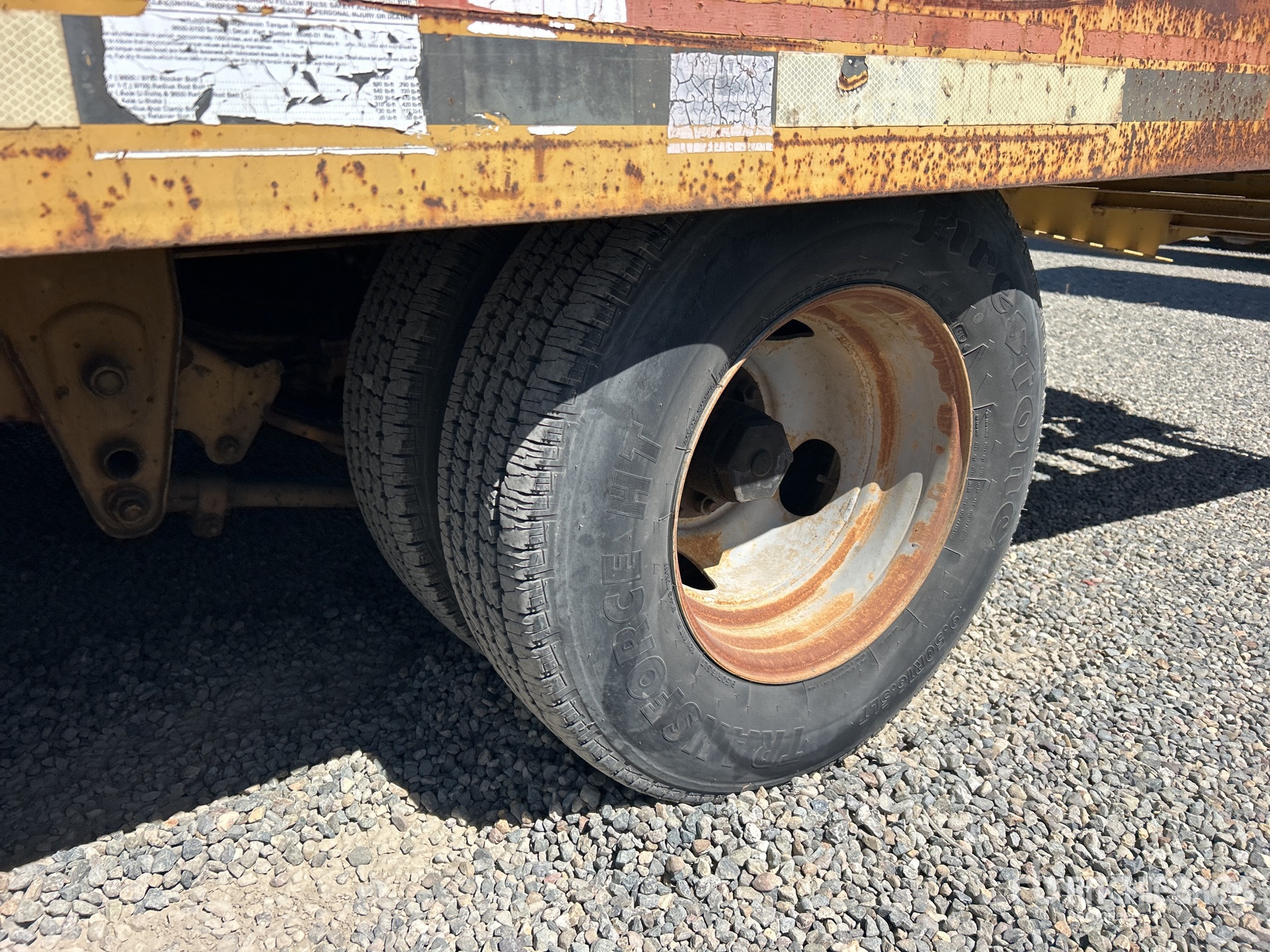 1997 Interstate 24 ft T/A