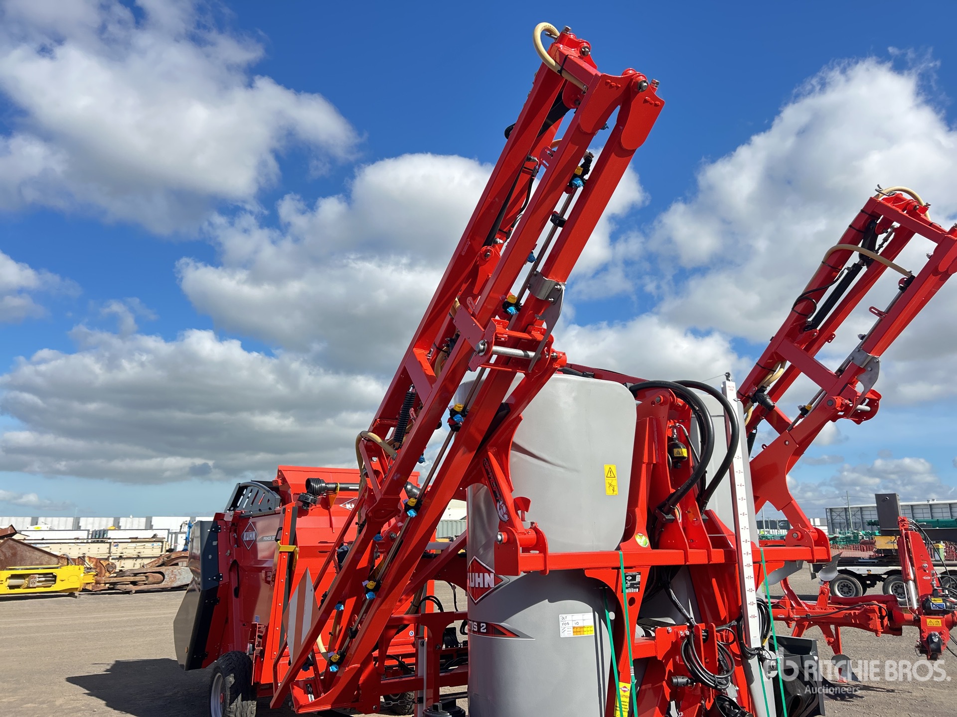 2023 Kuhn DELTIS 2