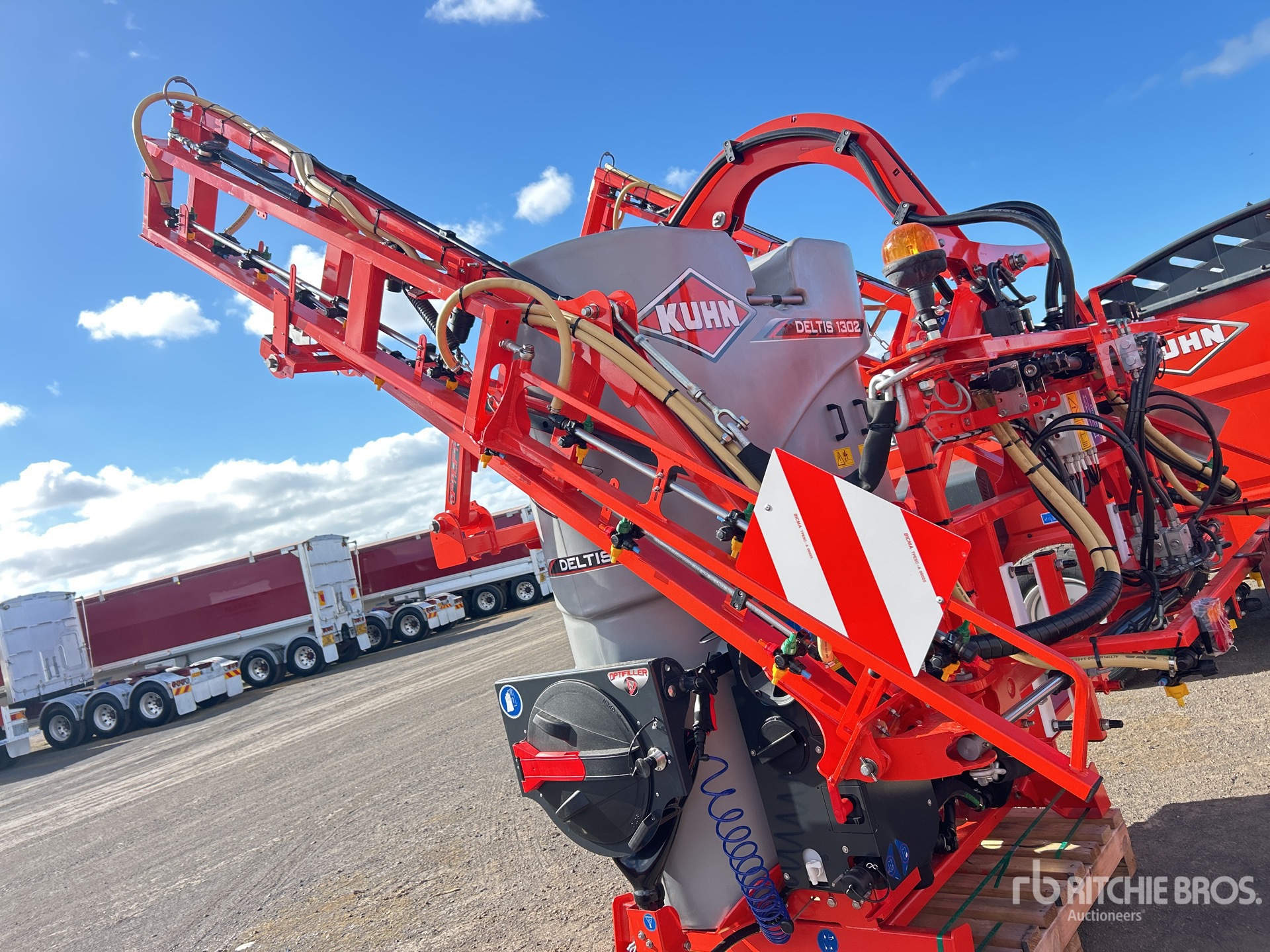 2023 Kuhn DELTIS 2