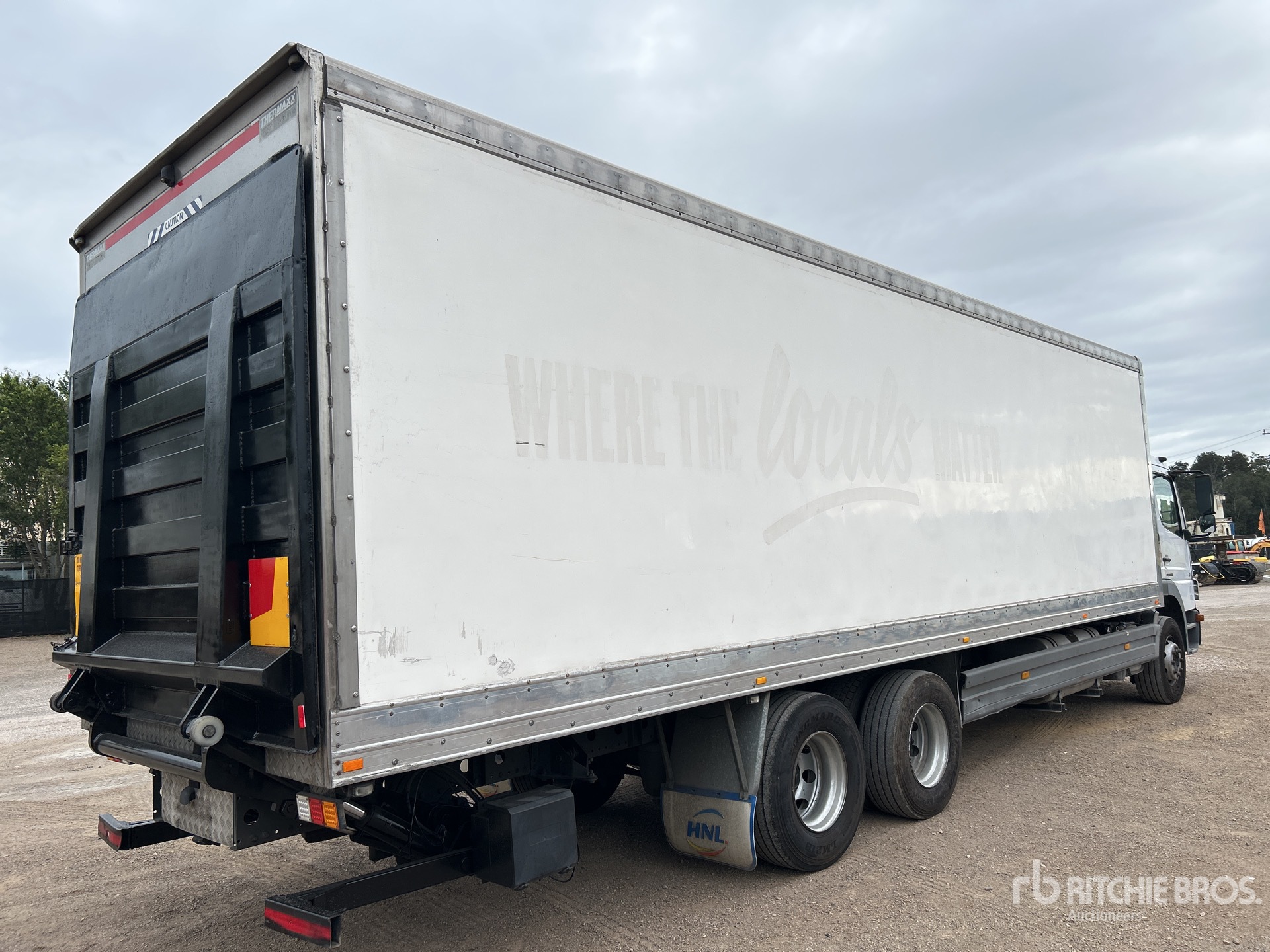 2012 Mercedes-Benz ATEGO 2329