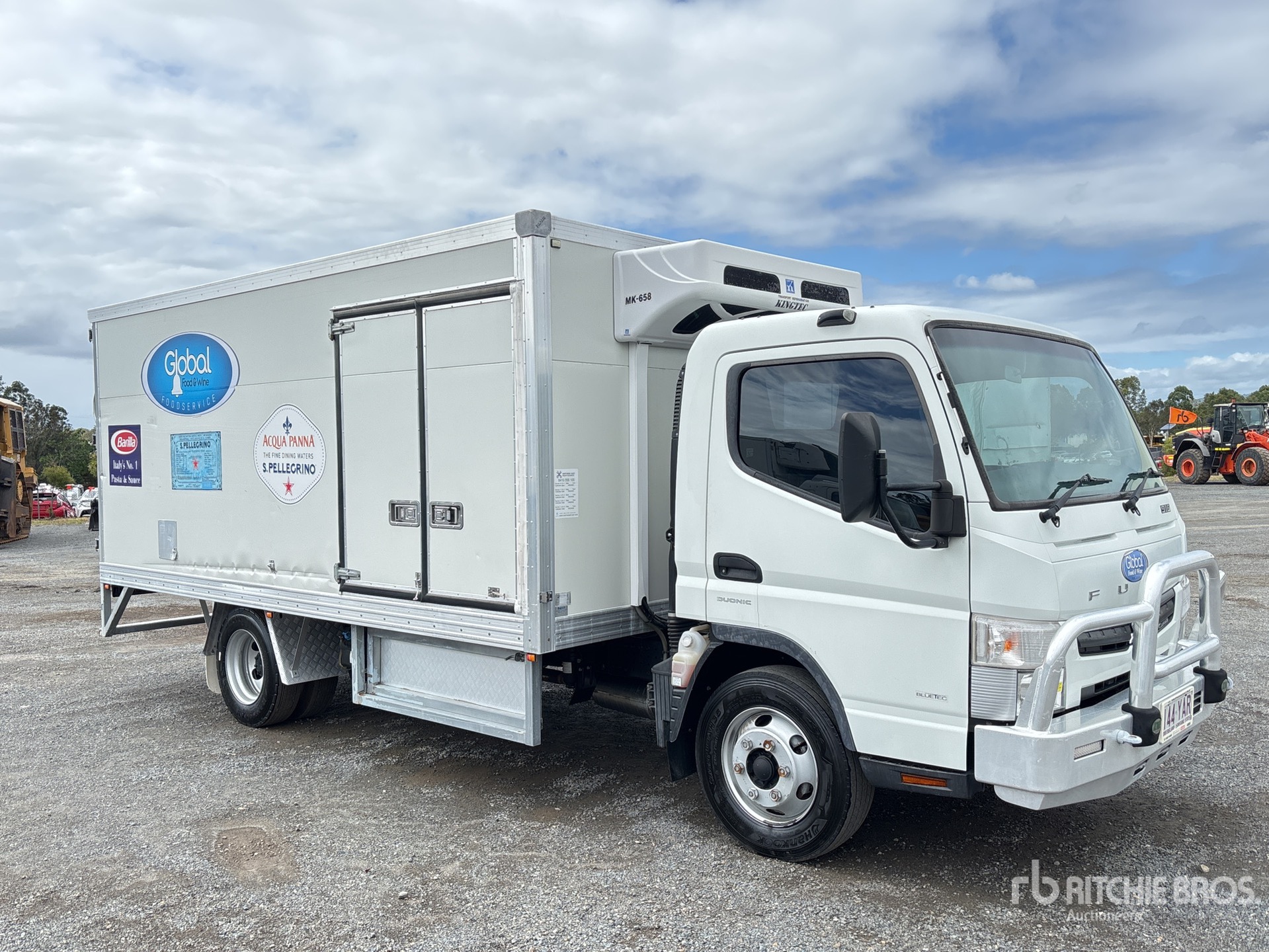 Photo of 2018 Mitsubishi CANTER 918