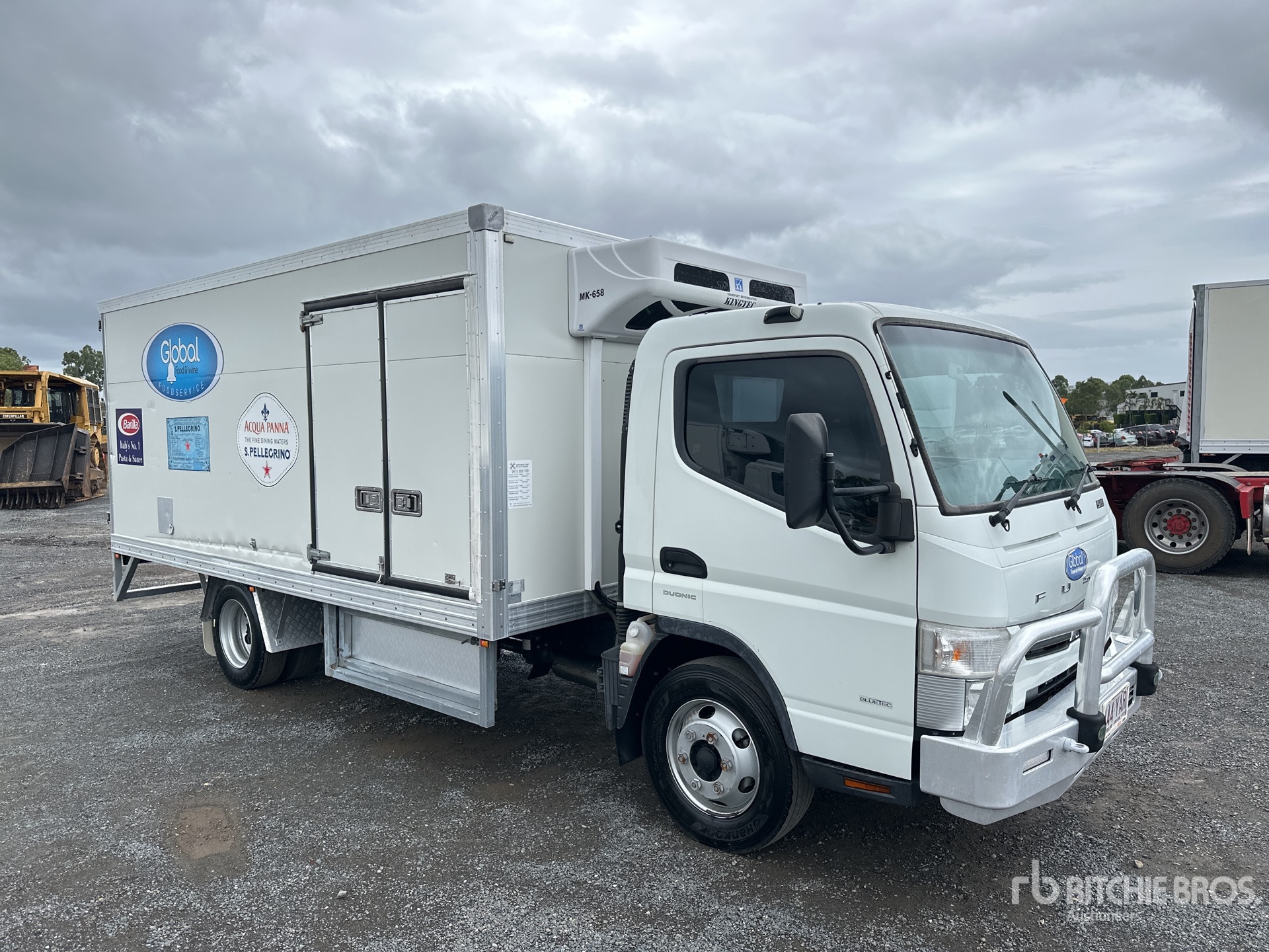 2018 Mitsubishi CANTER 918