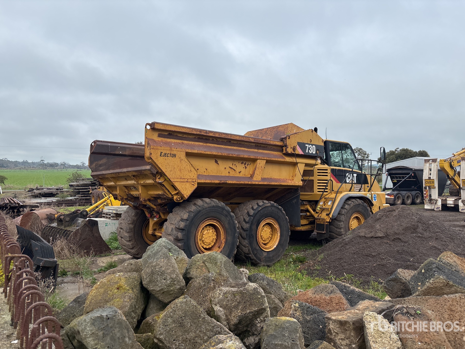 2007 Caterpillar 730