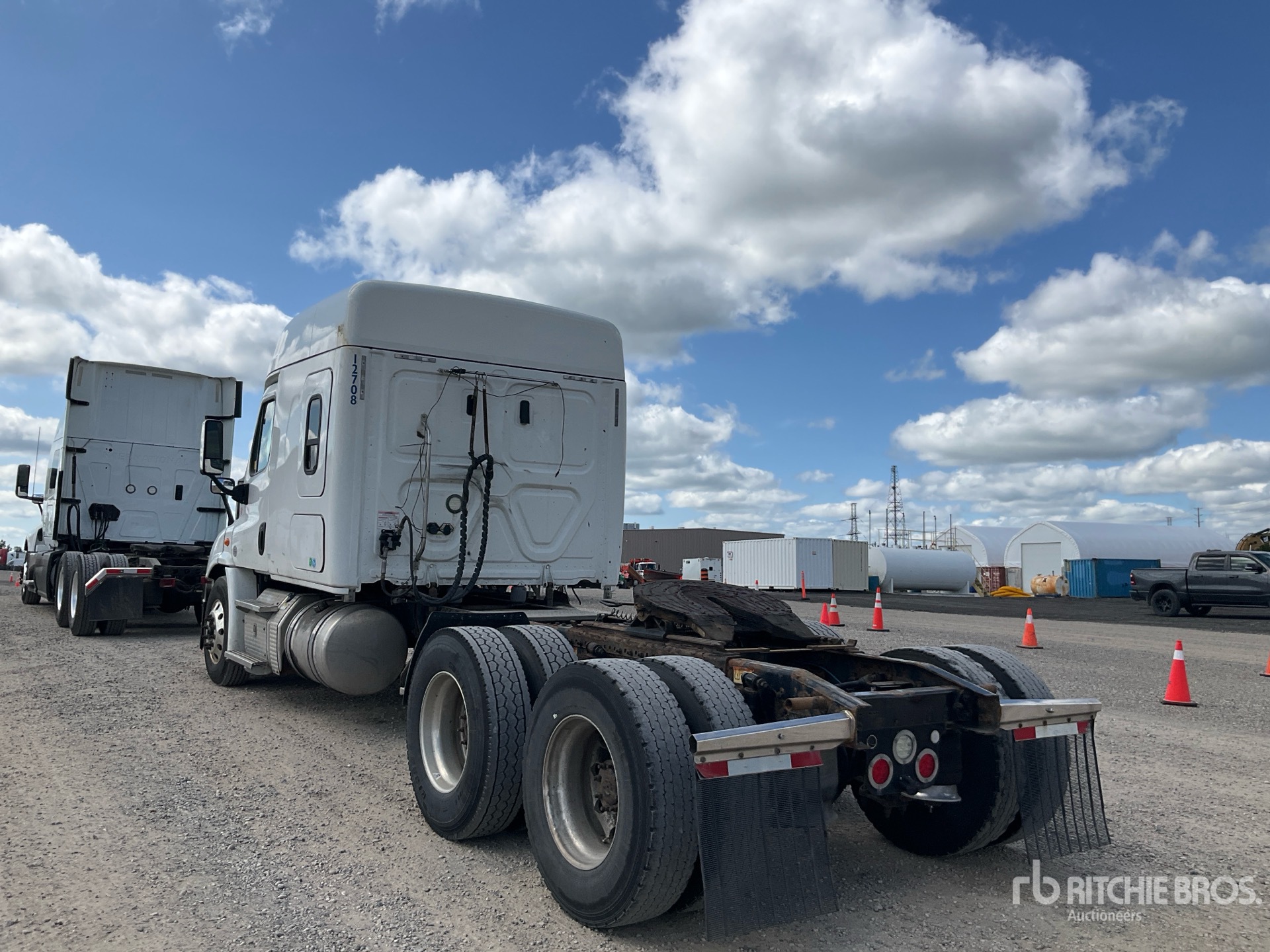 2019 Freightliner CASCADIA 113