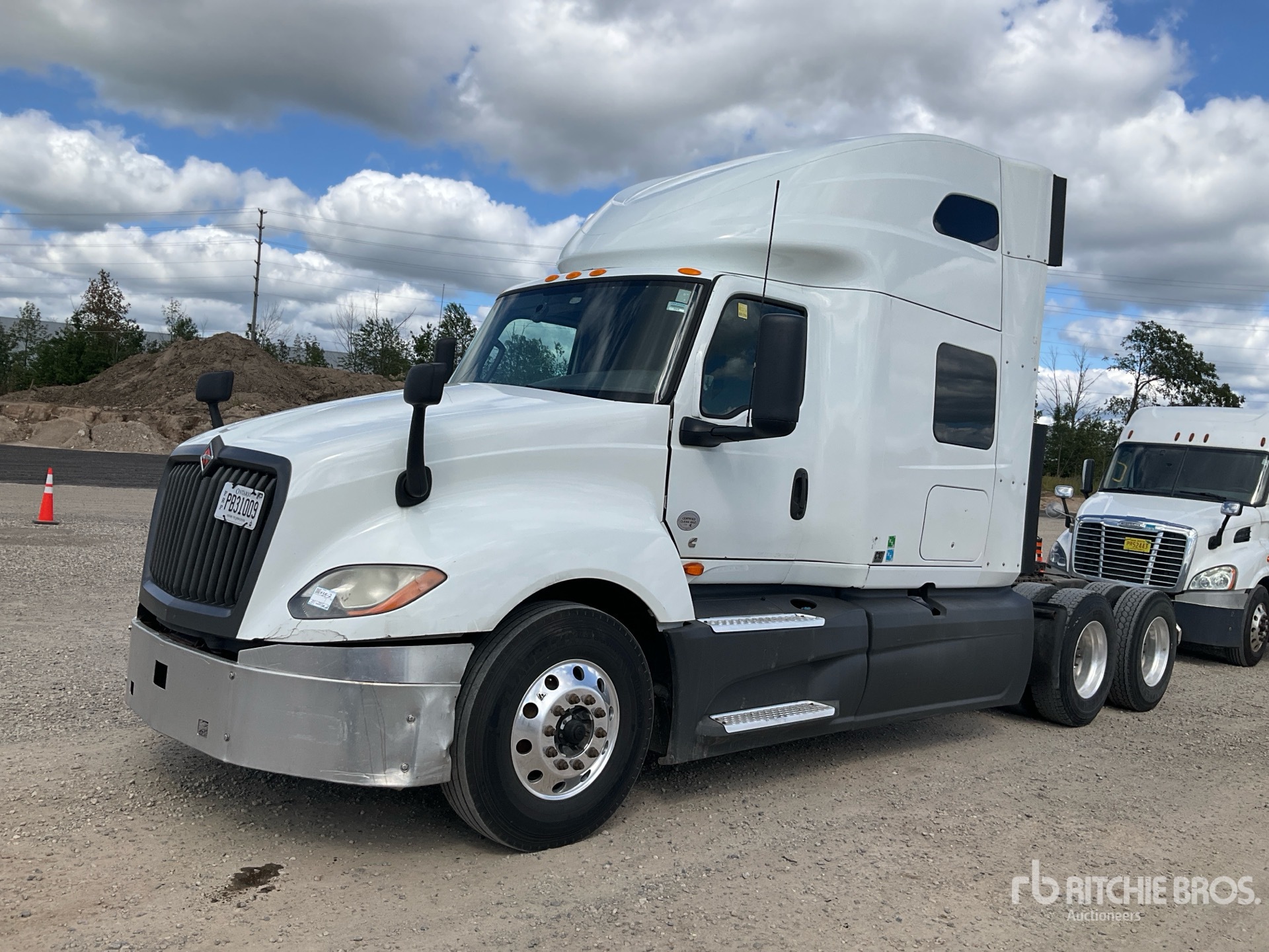 2019 International LT625