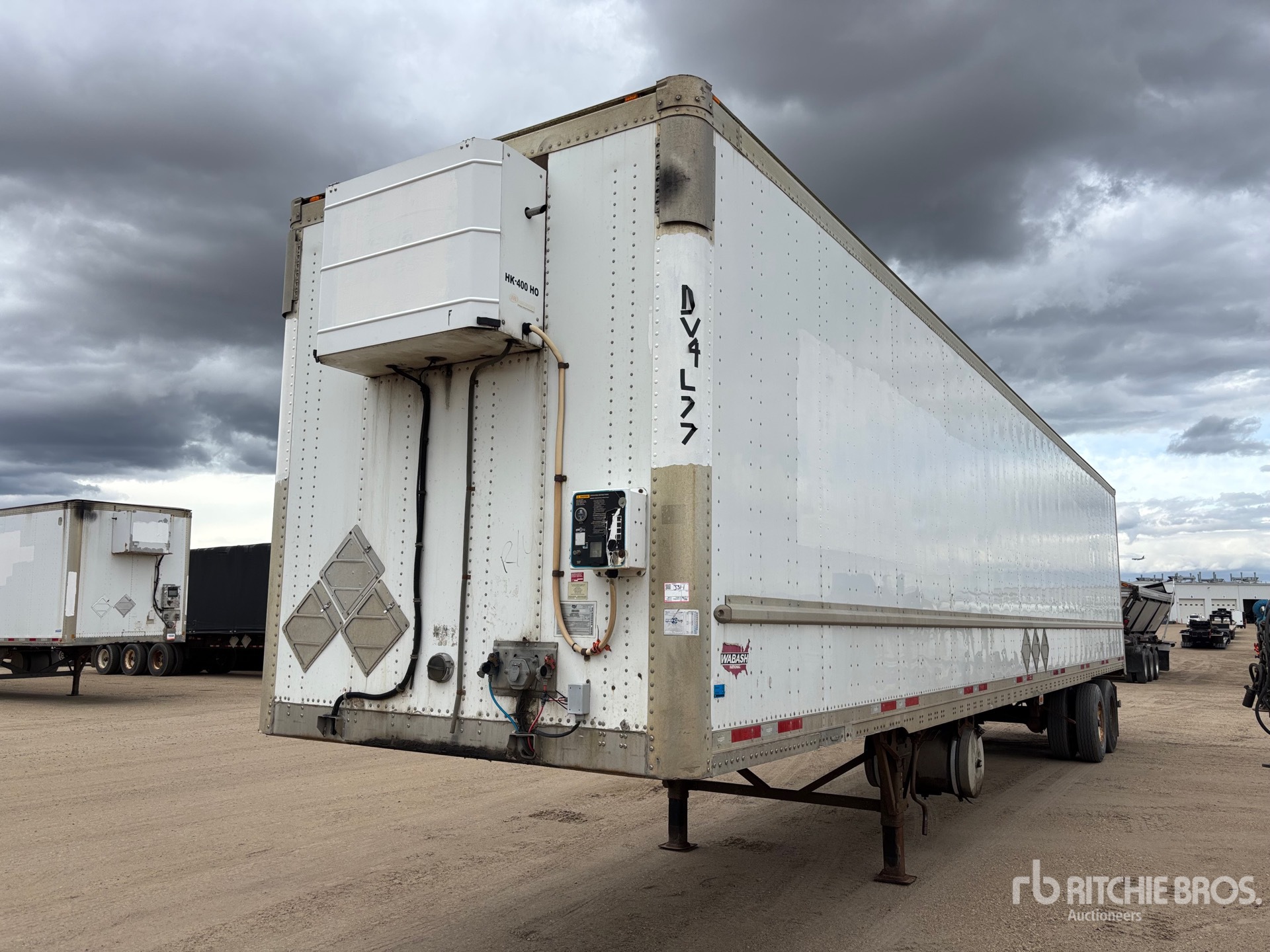 2011 Wabash 48 ft x 102 in T/A Heated