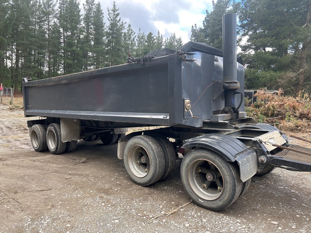 1996 Steel Bro Quad Dog Tipping Trailer