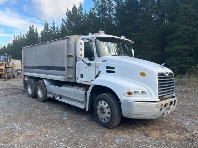 2007 Mack CX688RS 6x4 Tipper Truck
