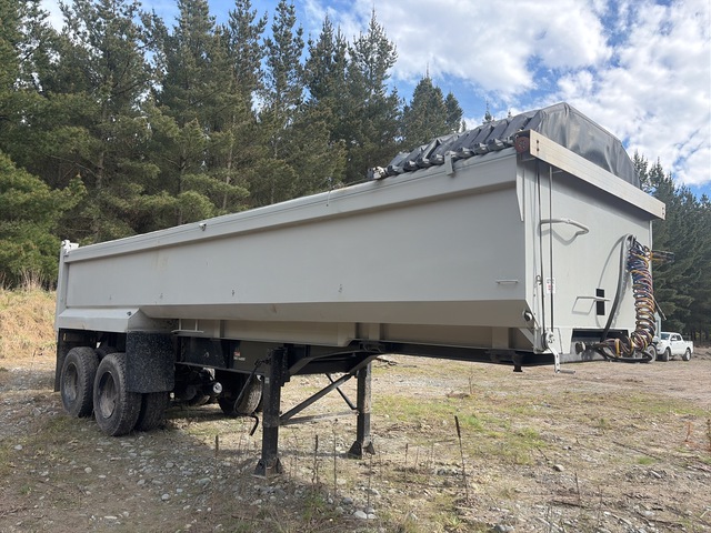 1990 Roadrunner 7.8 m T/A Tipping Trailer