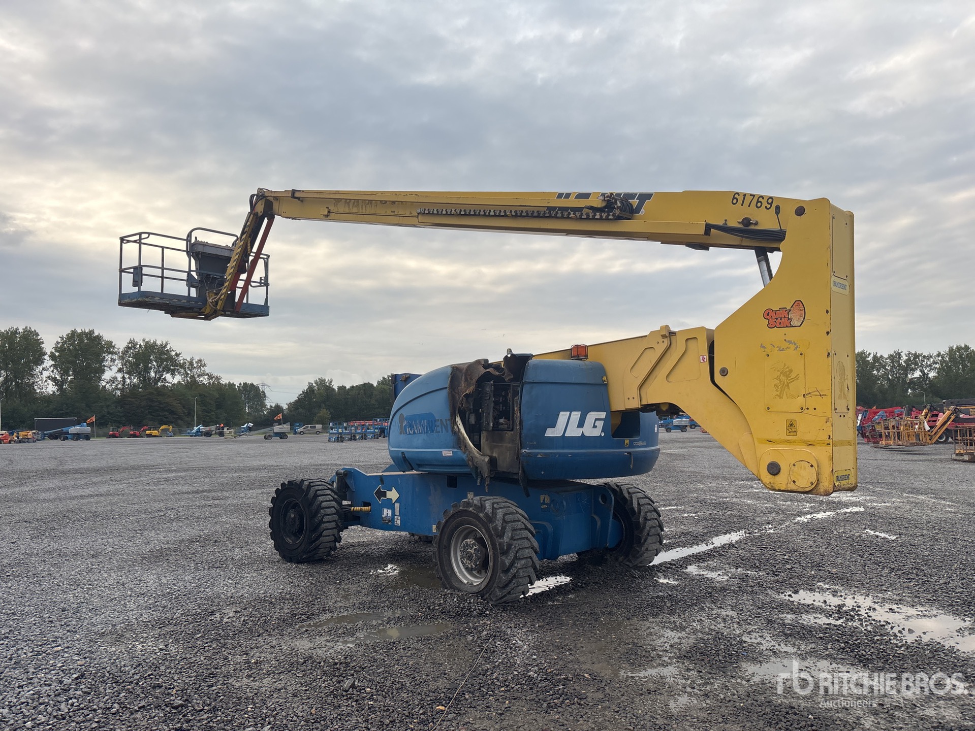 2008 JLG 800 AJ