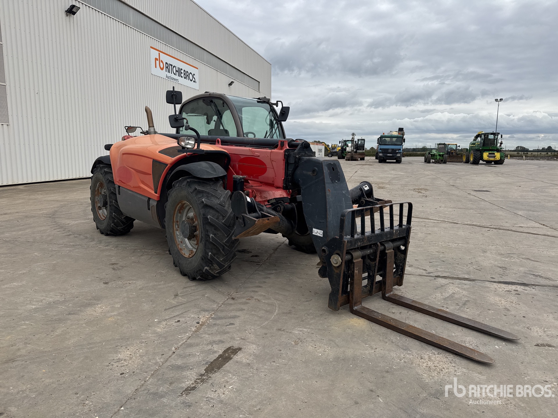 2014 Manitou MT1335