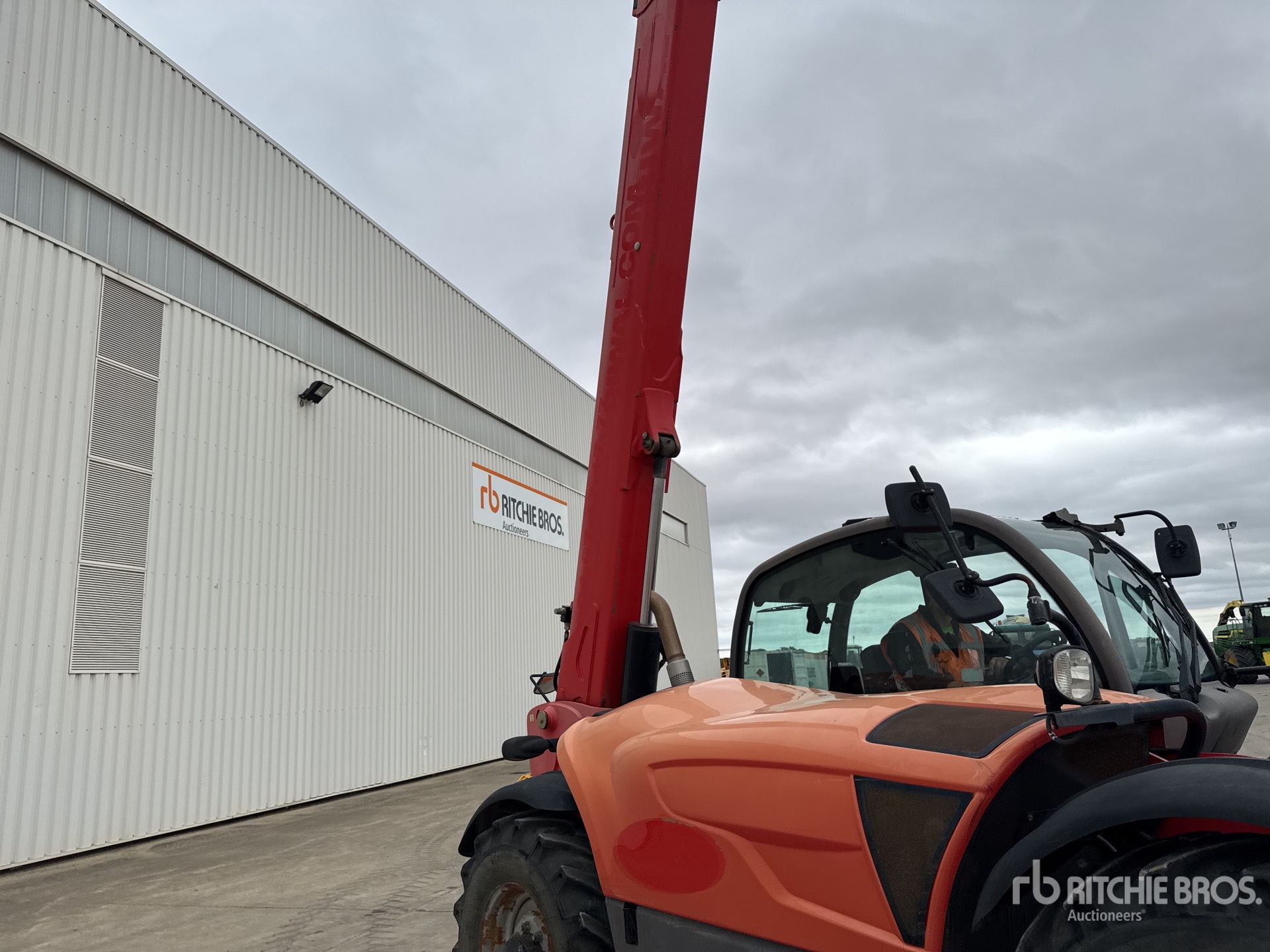 2014 Manitou MT1335