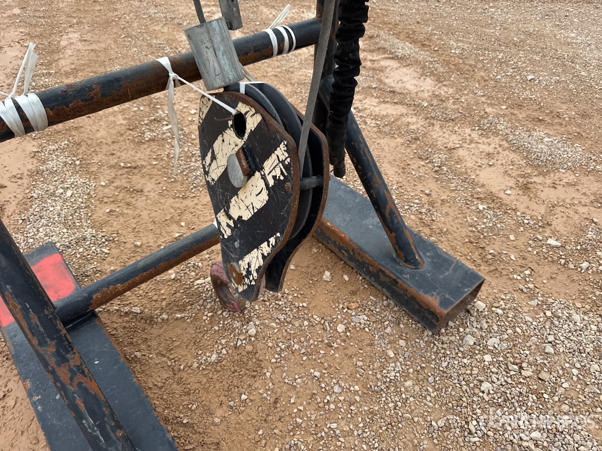 2011 Manitou 5 TON