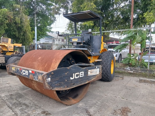 2013 JCB VM115D Smooth Drum Compactor