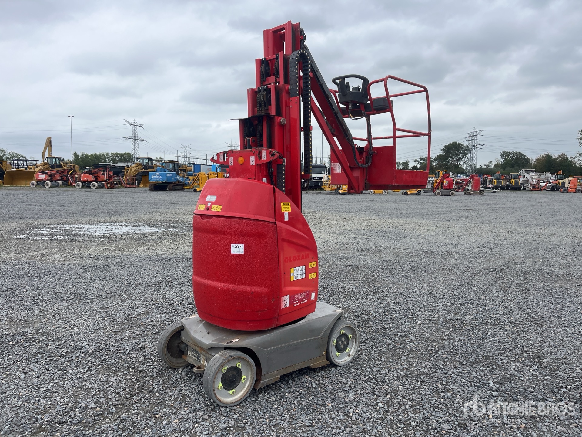 Photo of 2015 JLG TOUCAN 10E