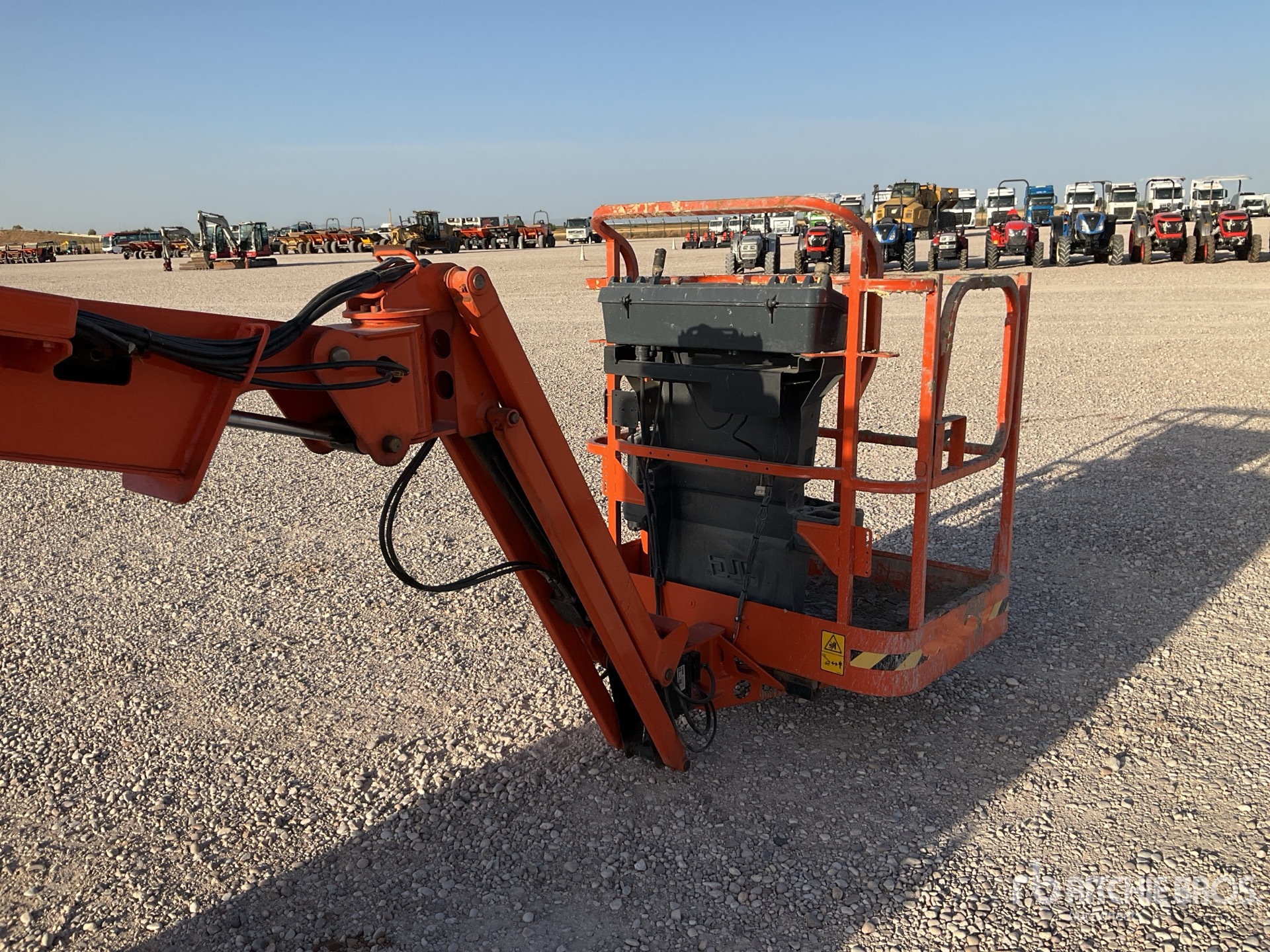 2012 JLG E300 AJP