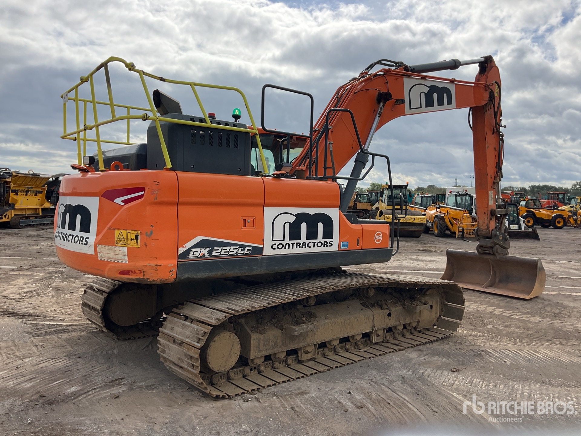 2021 Doosan DX225LC-7