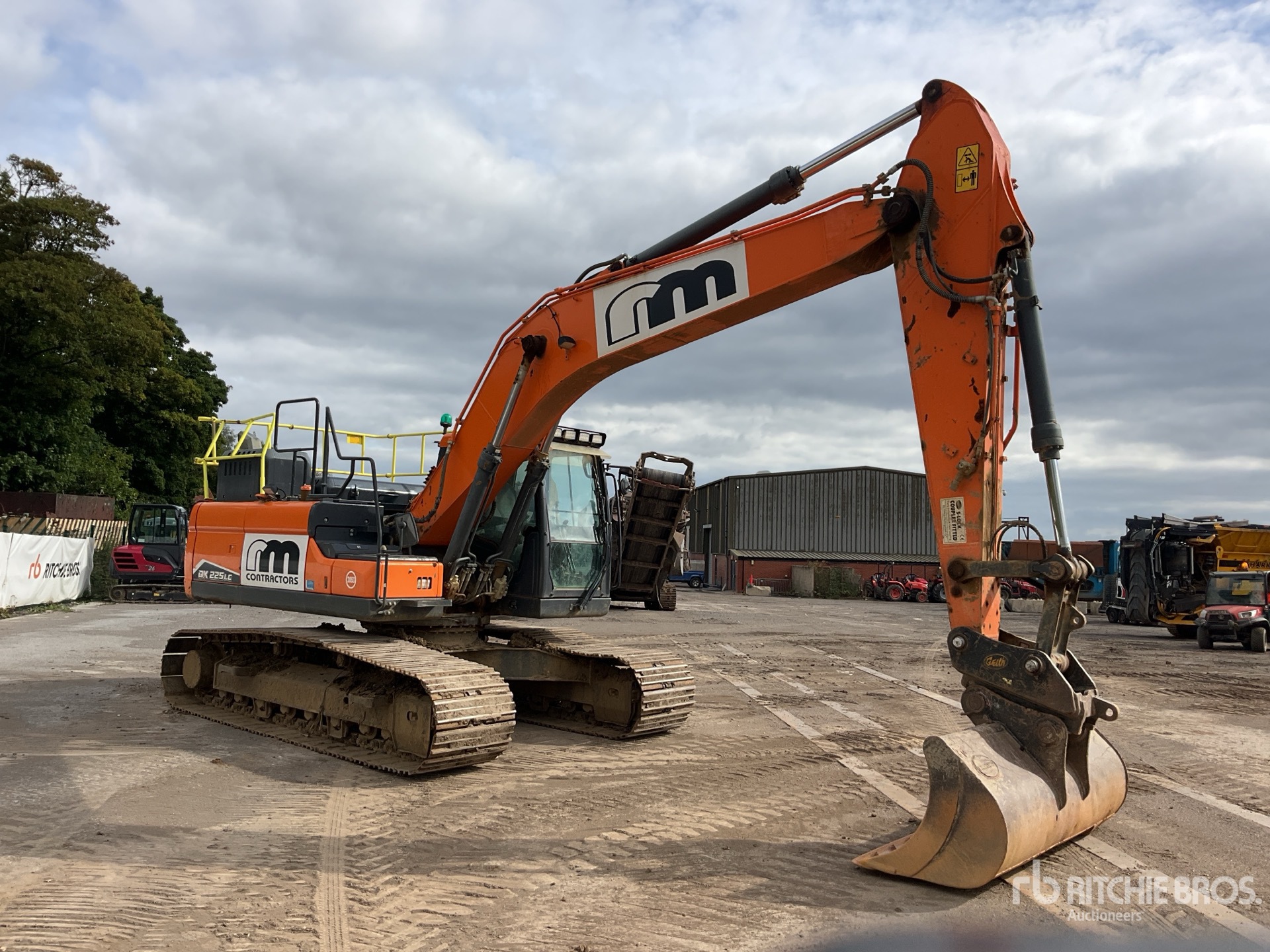 2021 Doosan DX225LC-7