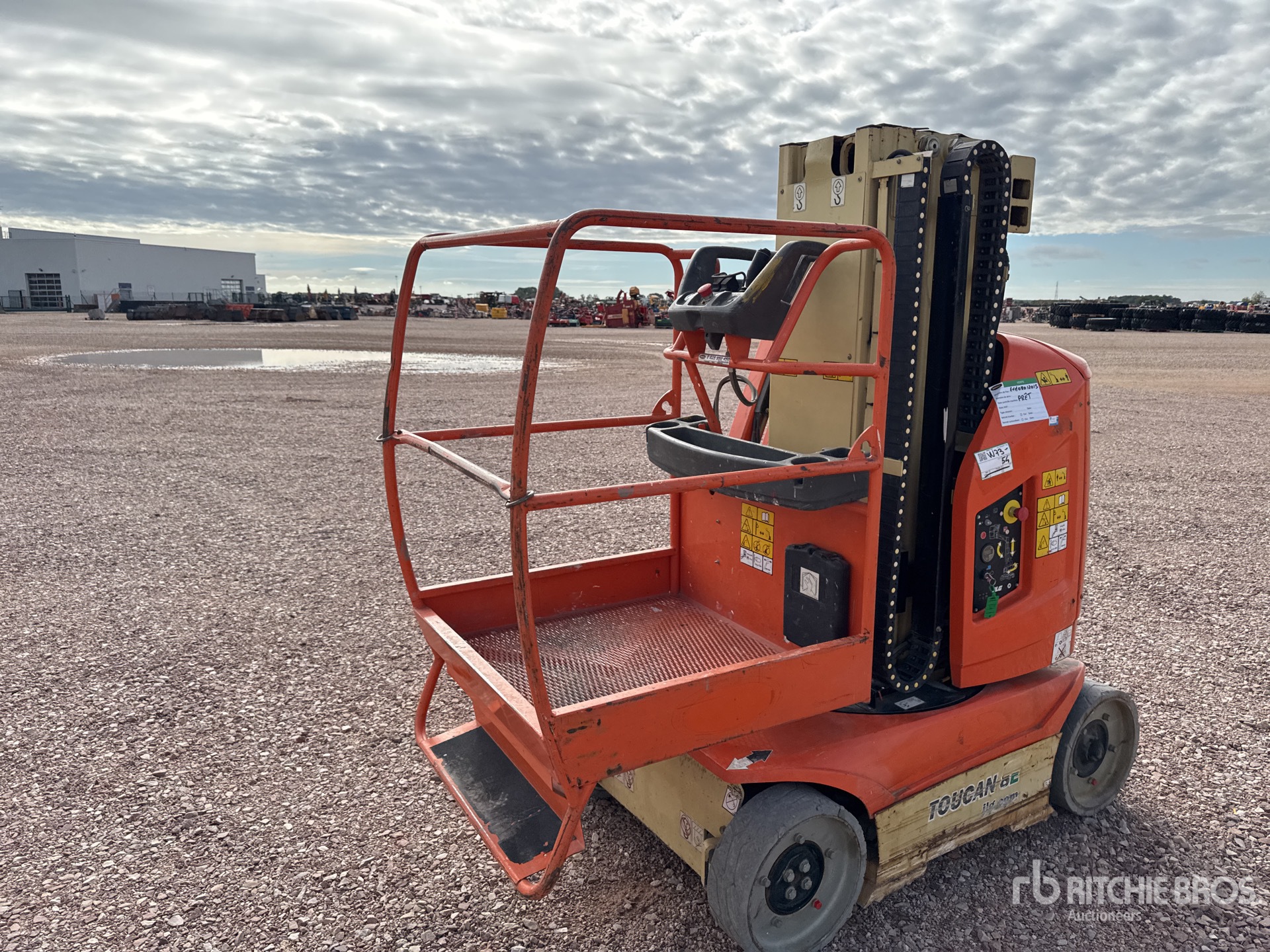 2012 JLG TOUCAN 8E